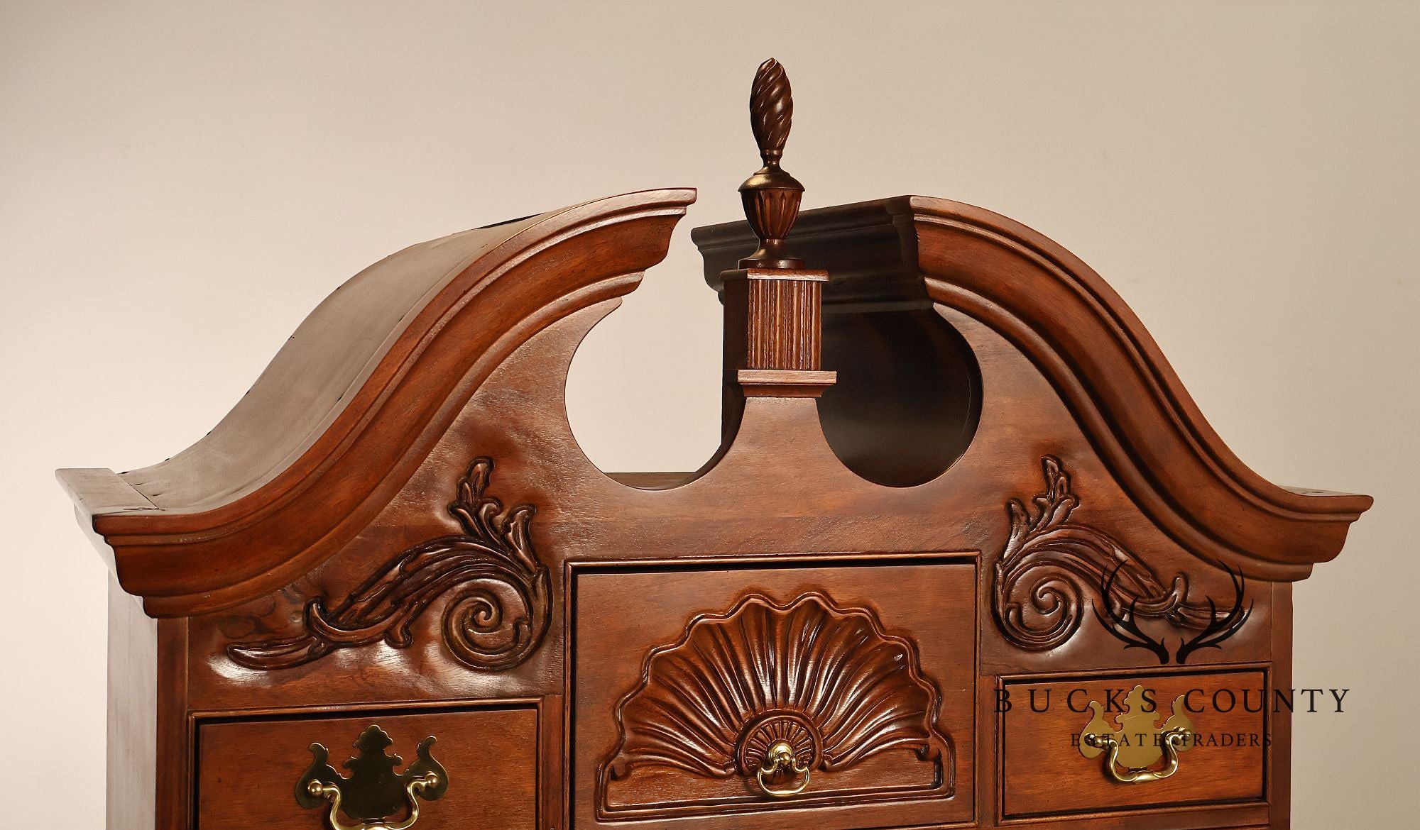 Thomasville 'The Mahogany Collection' Carved Highboy