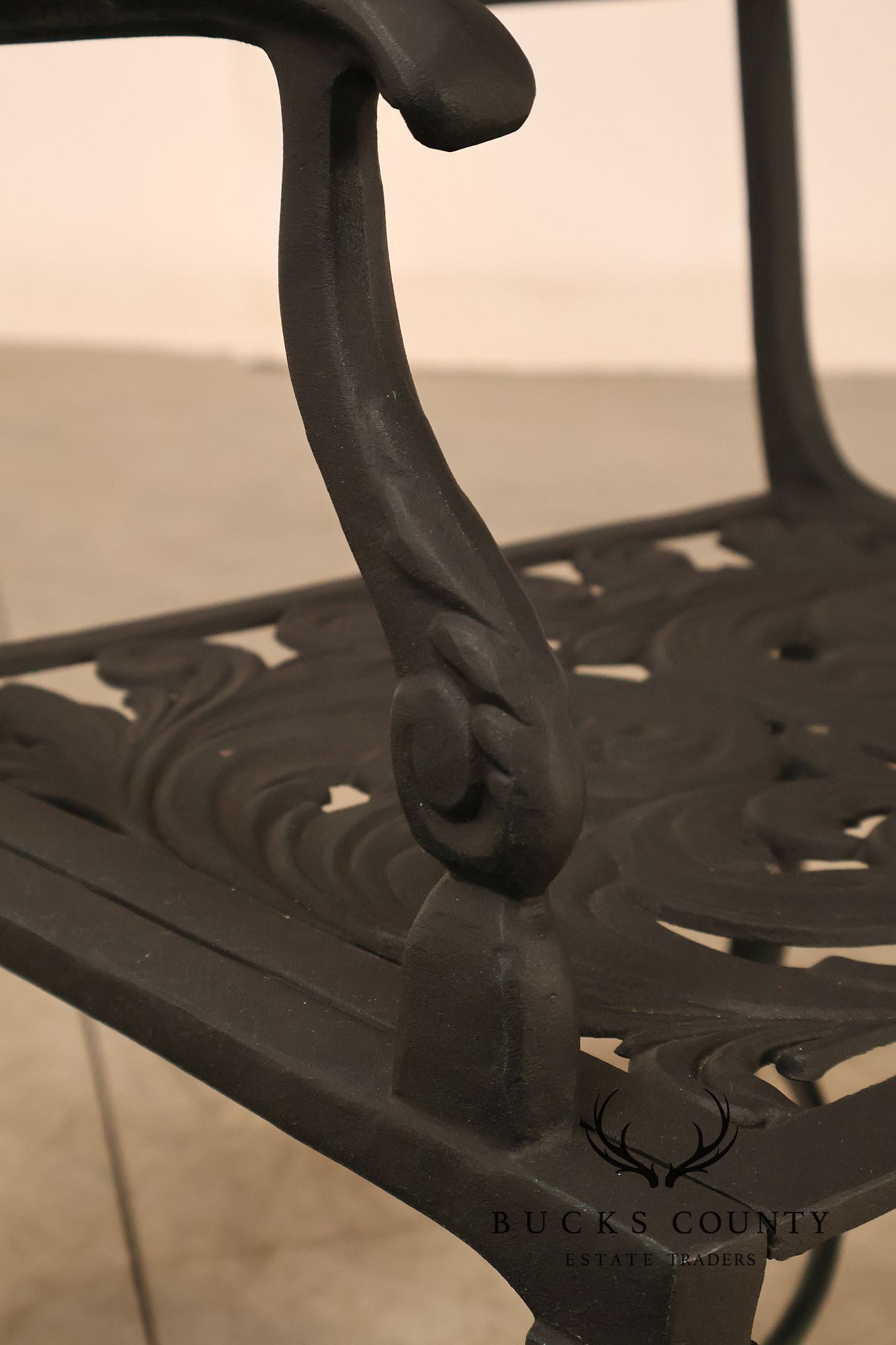 Cast Aluminum Outdoor Dining Set With Pierced Decoration