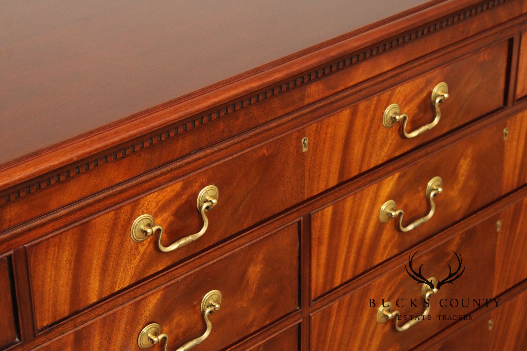 Hickory Chair Historical James River Plantation Mahogany Dresser