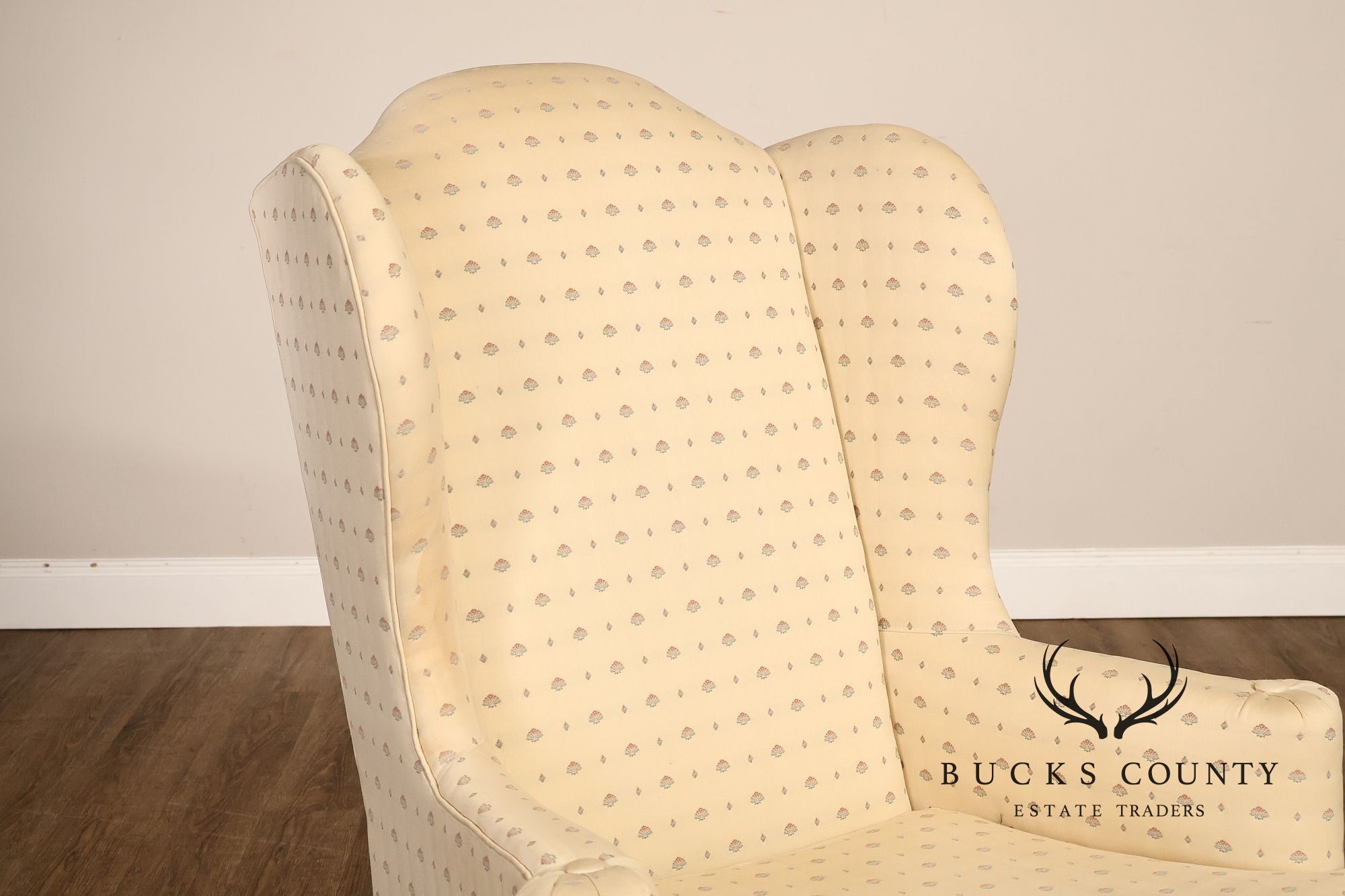Ethan Allen Queen Anne Style Vintage Pair of Wing Chairs