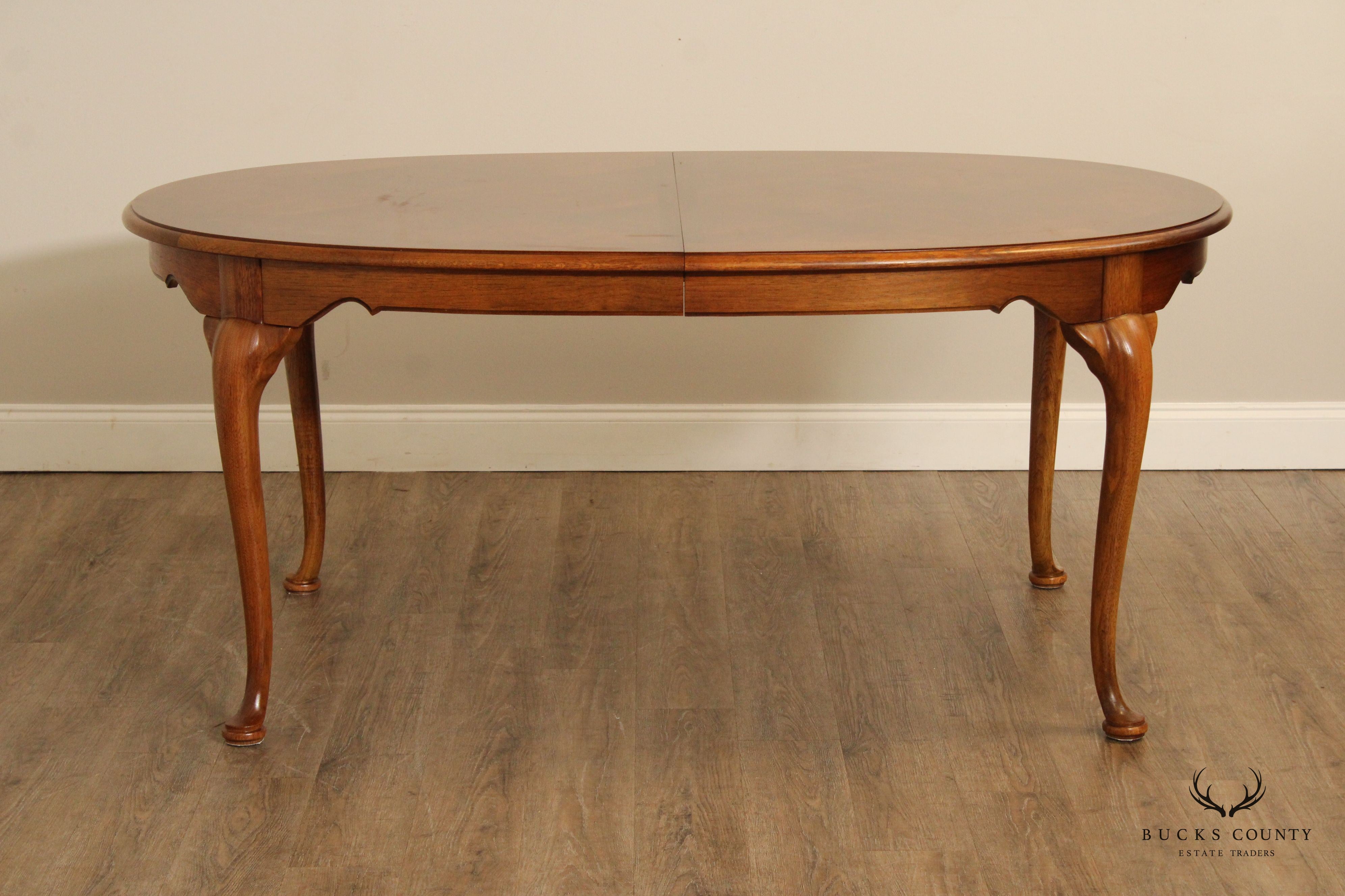 Thomasville Fisher Park Queen Anne Style Oval Top Extendable Dining Table