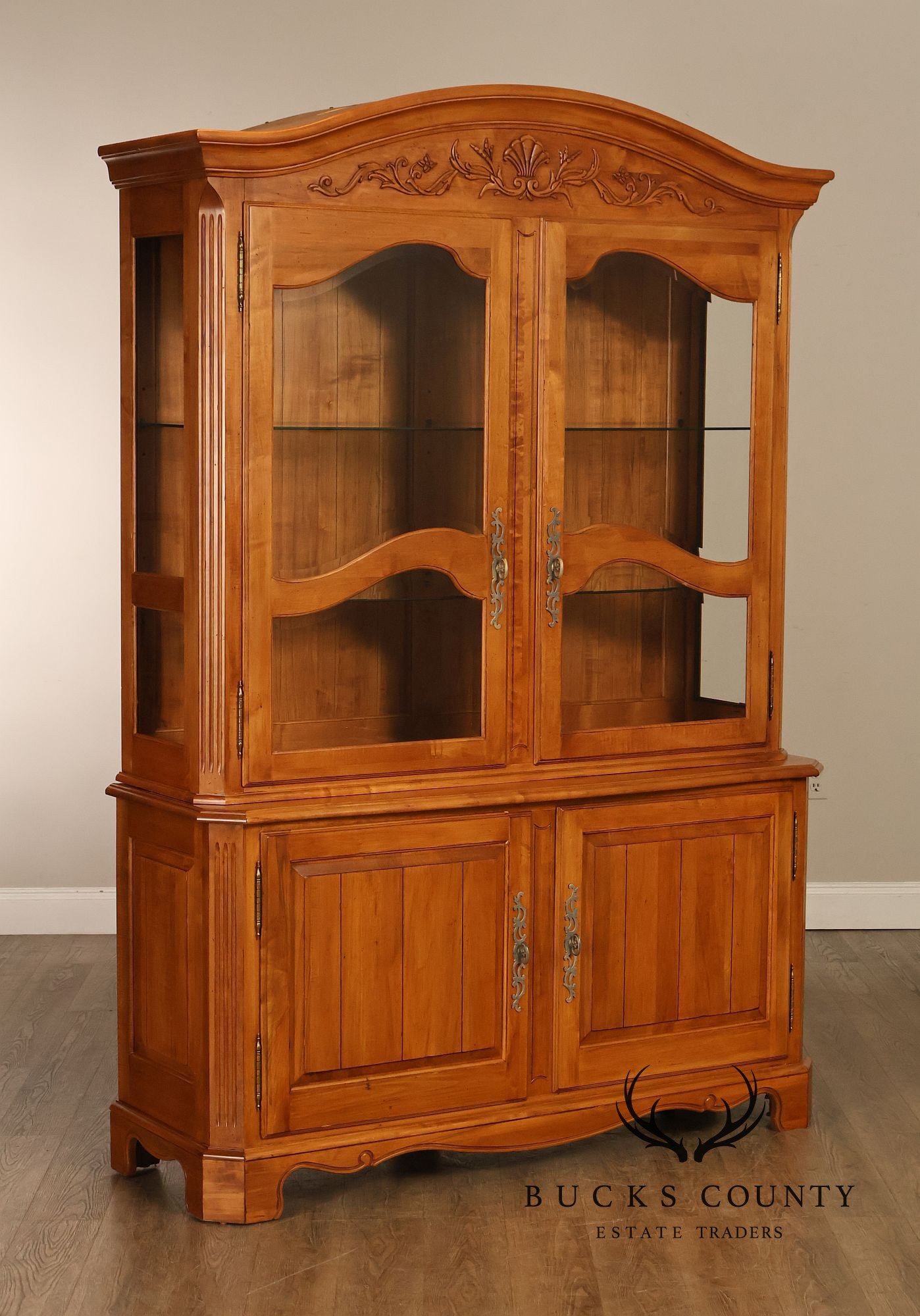 Ethan Allen 'Legacy' French Country Style China Cabinet