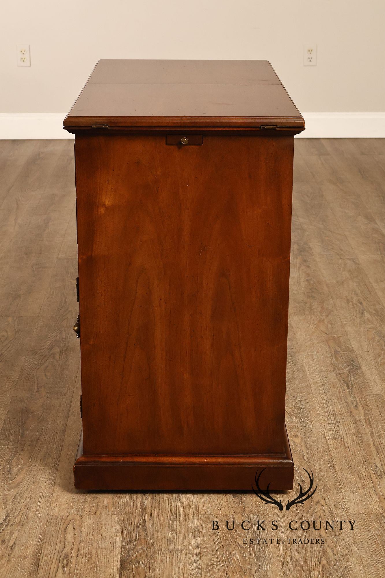 Henredon 18th Century Portfolio Georgian Style Walnut Server