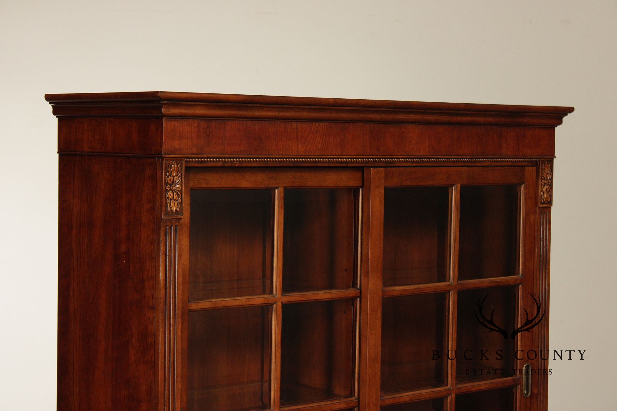 Ethan Allen Traditional Style Lighted Sliding Door Bookcase Display Cabinet