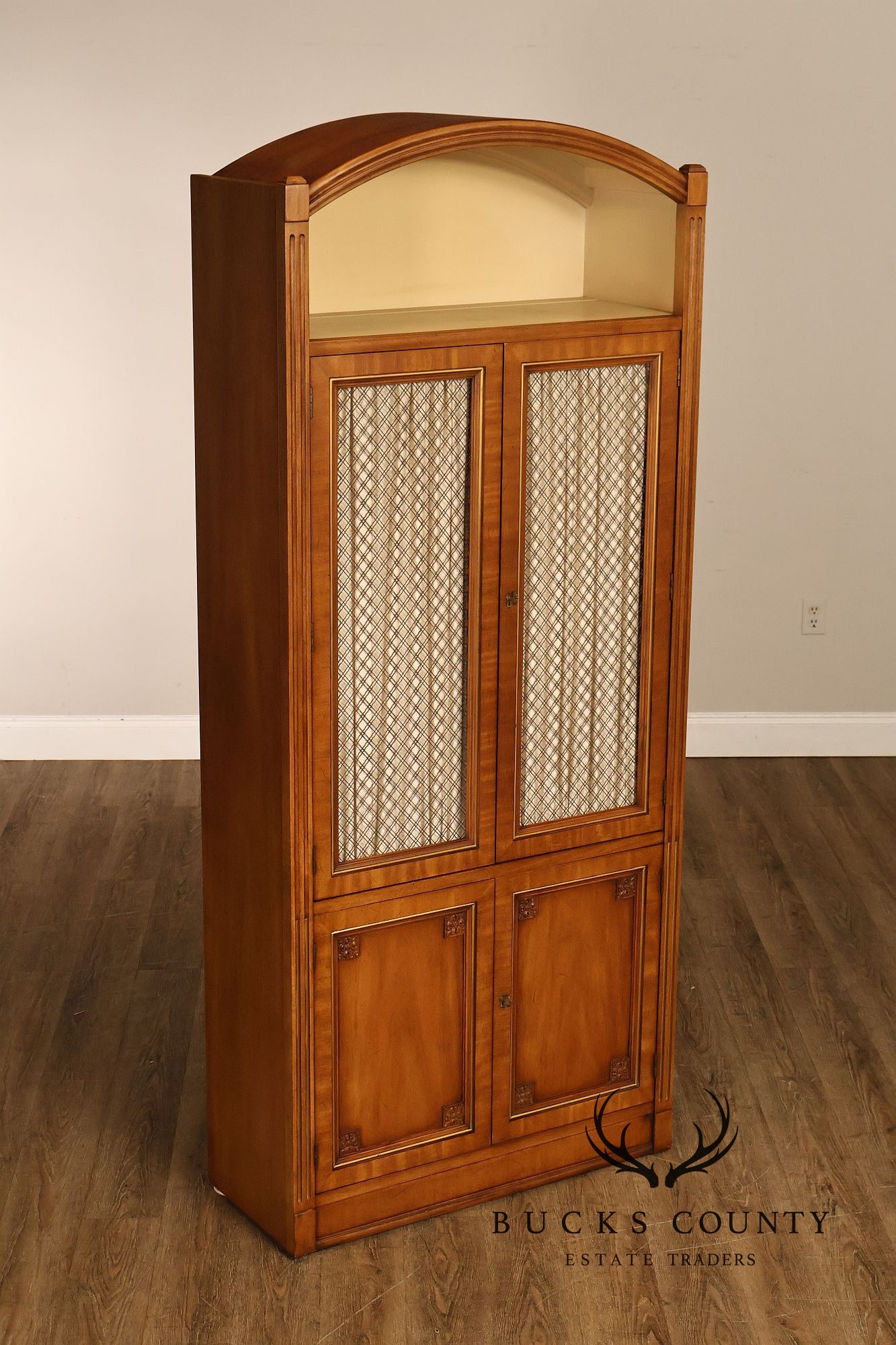 Henredon Vintage Pair Of Walnut Louis XVI Style Bookcases