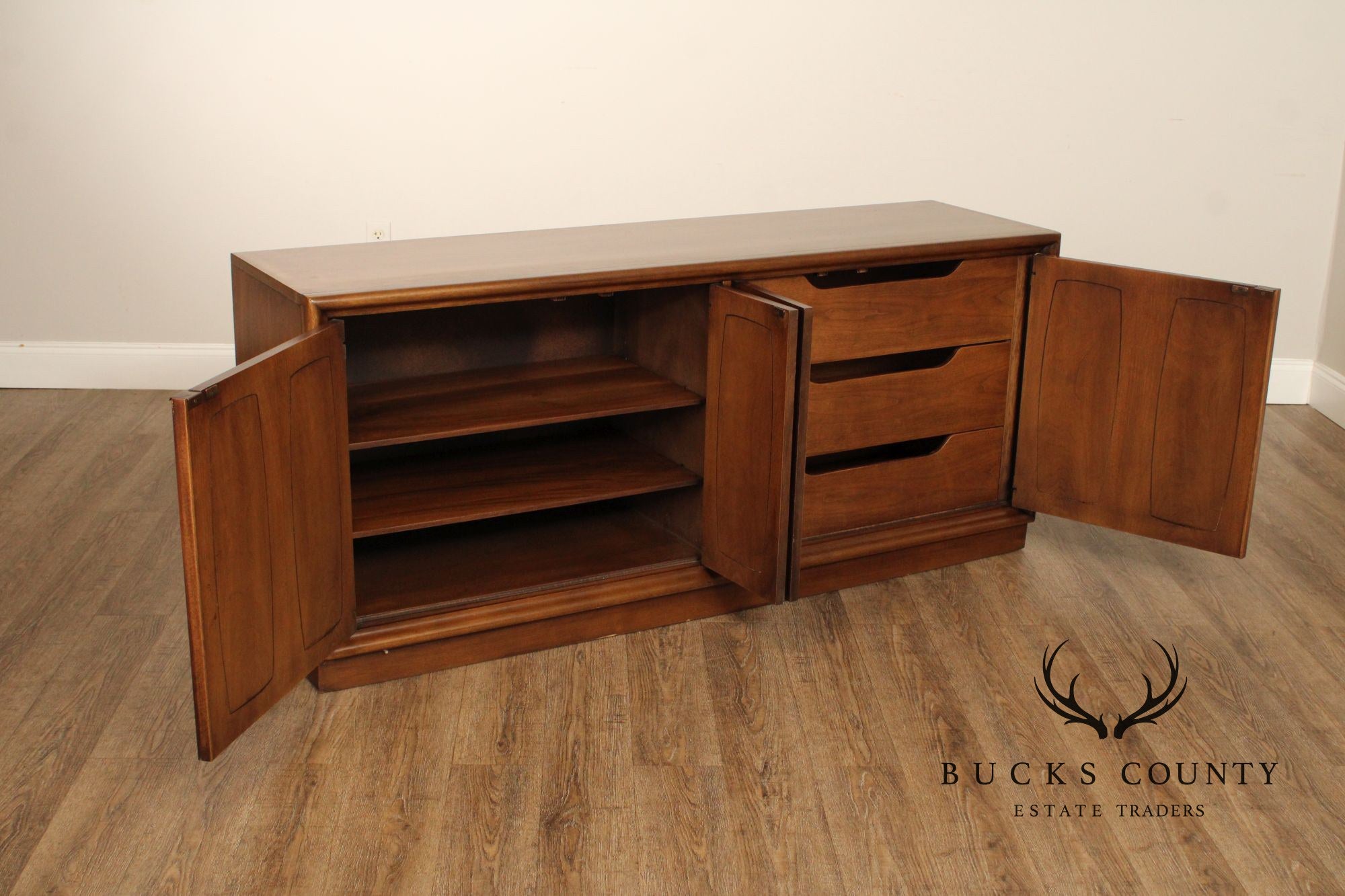 Broyhill 'Emphasis' Mid Century Modern Walnut Credenza