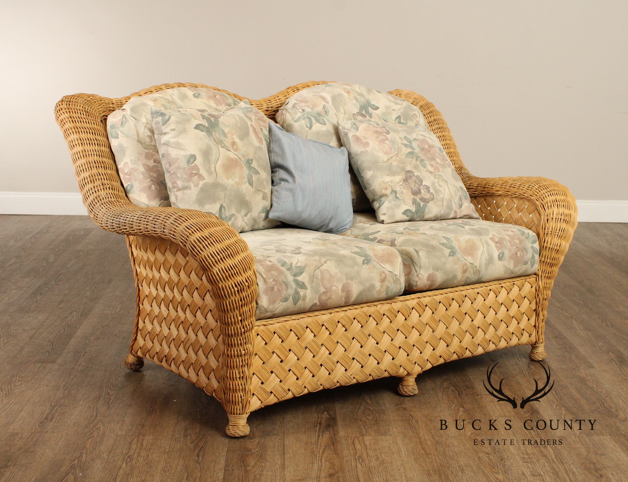 Quality Vintage Wicker Loveseat Sofa