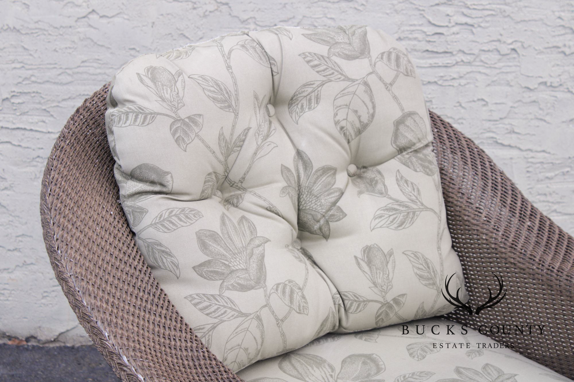 Lloyd Loom Wicker Outdoor Chaise Lounge