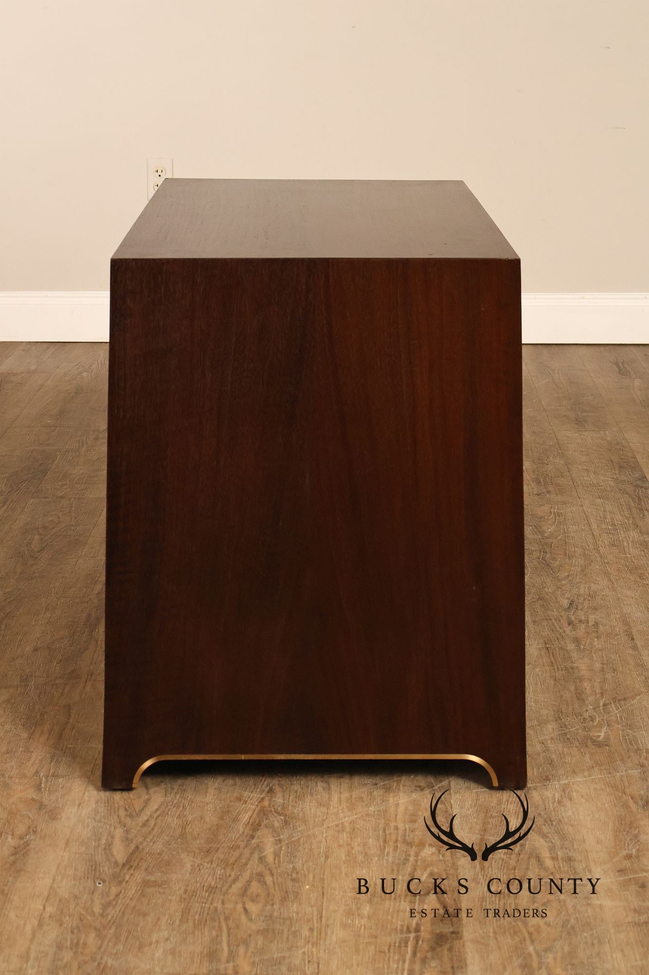 Classic Modern Pair Of Single Drawer Nightstands