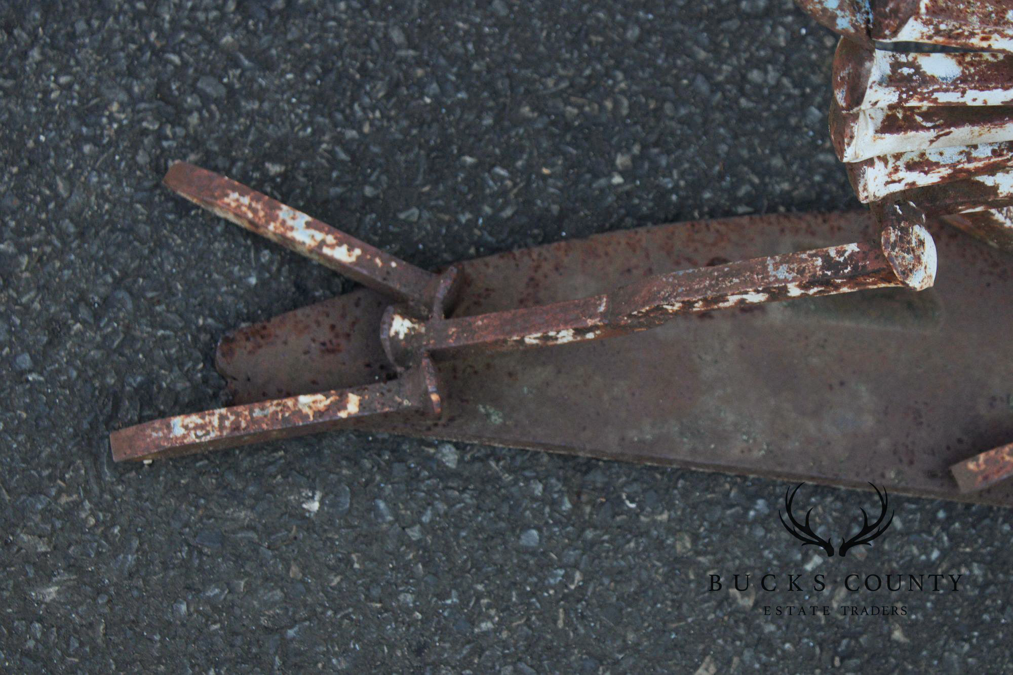 Industrial Metal Road Runner Sculpture Garden Statue