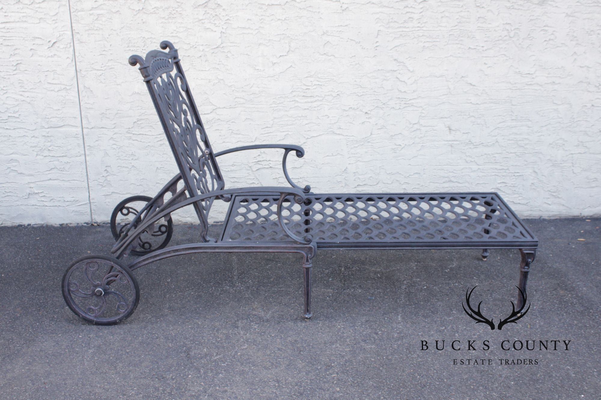 Hanamint Pair of Cast Aluminum 'Biscayne' Outdoor Chaise Lounges