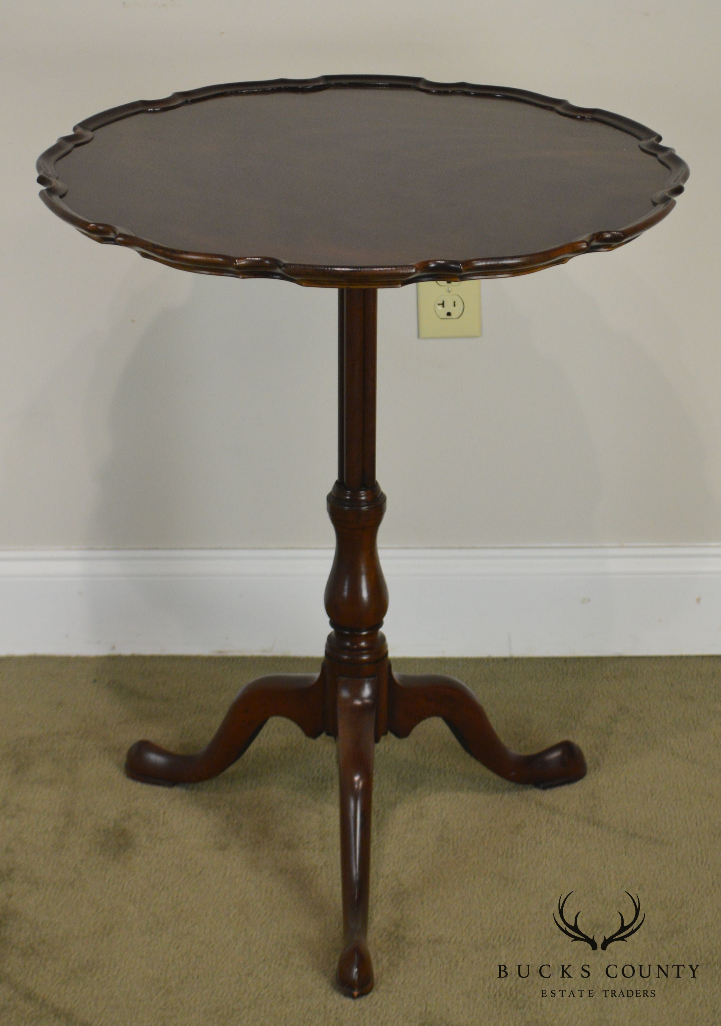 Queen Anne Style Mahogany Pie Crust Tilt Top Table