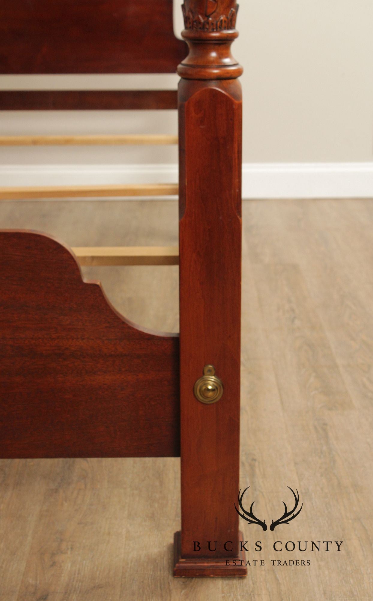 Lexington Queen Size Carved Mahogany Poster Bed