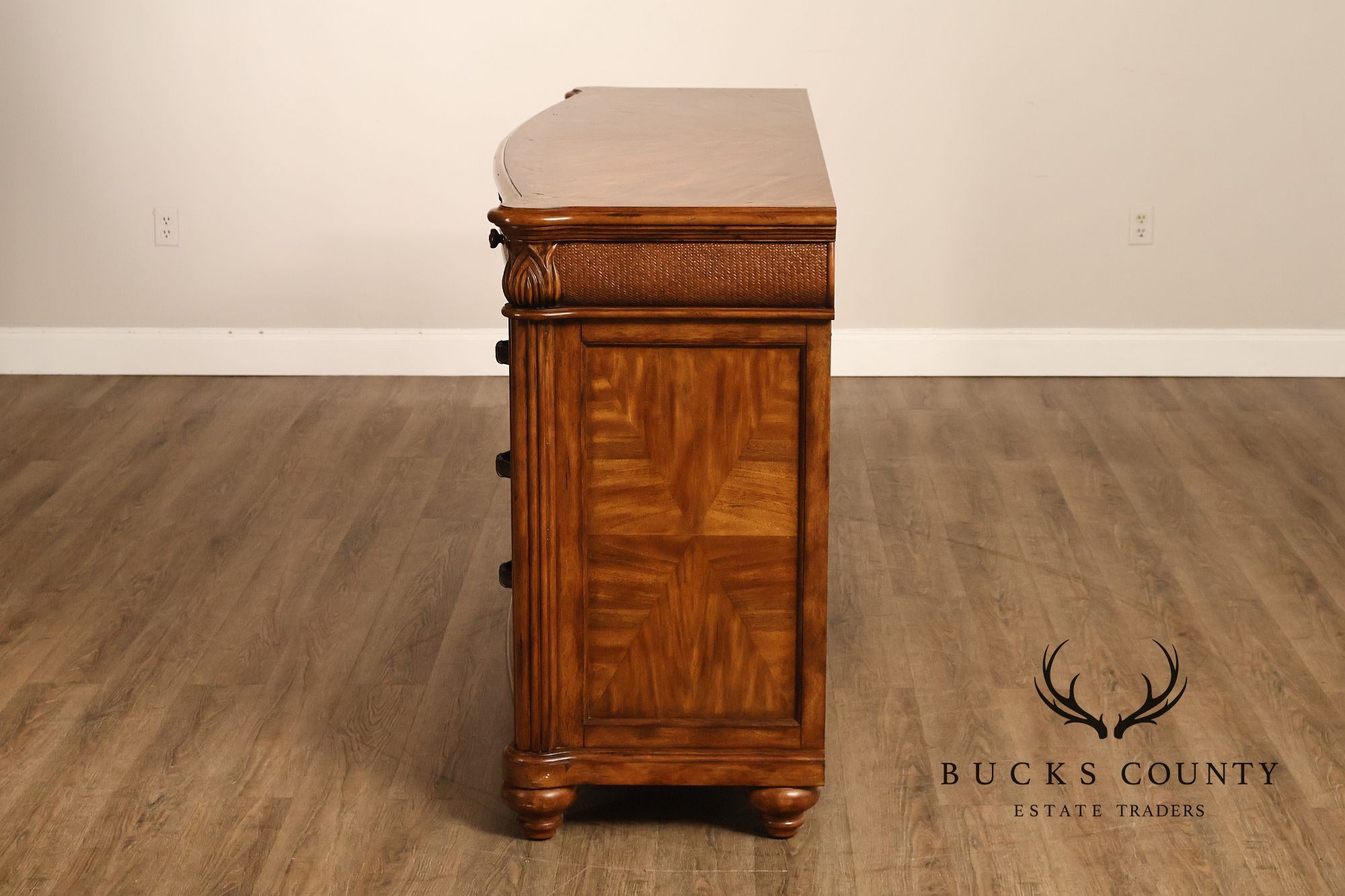 Schnadig American Kaleidoscope Elite Eight Drawer Dresser