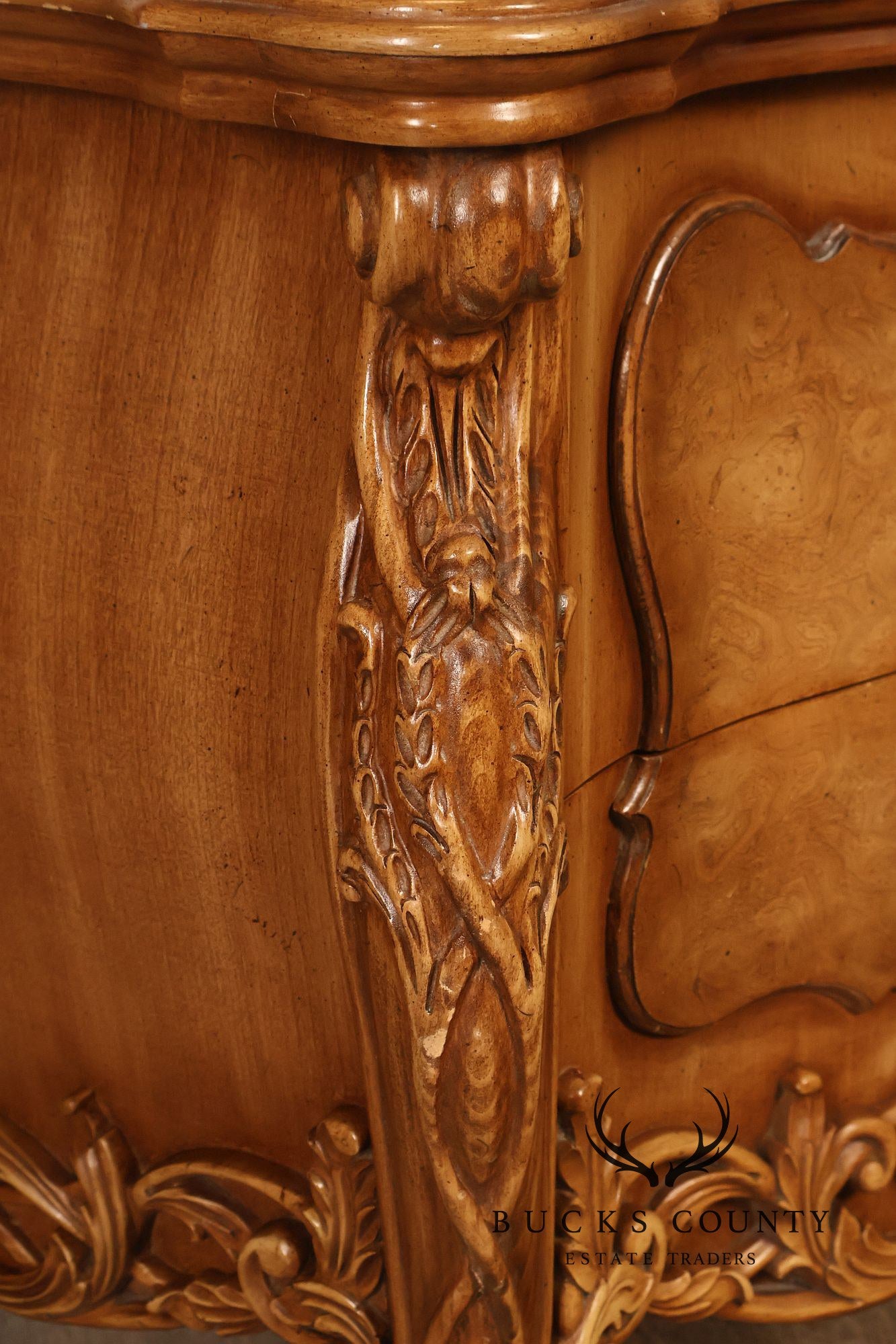Italian Rococo Style Pair of Bombe Chest Nightstands
