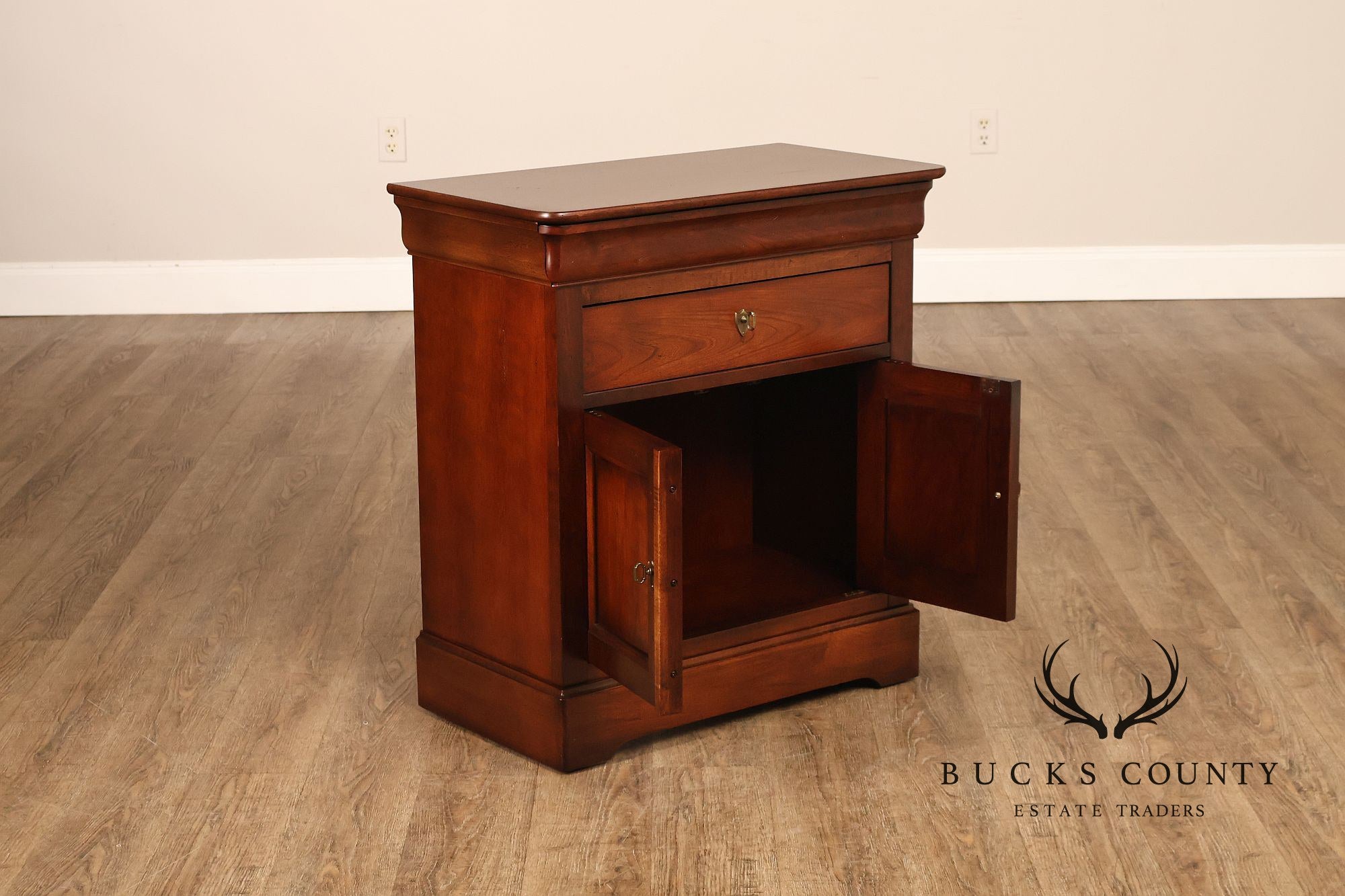 National Mt. Airy Louis Philippe Style Cherry Pair Of Nightstands With Drawer And Cabinet
