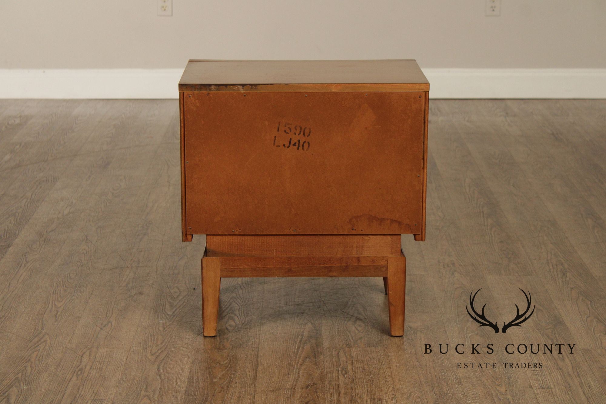United Furniture Mid Century Modern Pair of Walnut Diamond Front Nightstands
