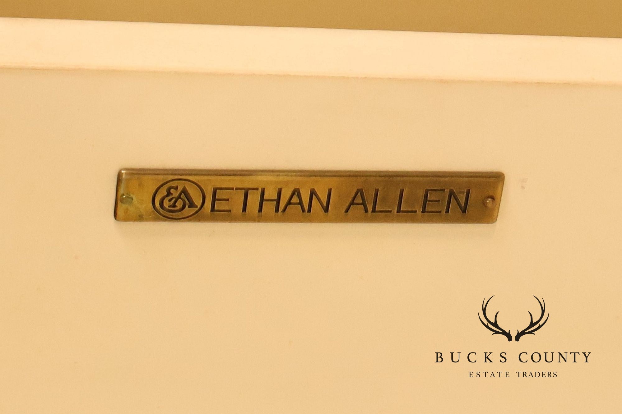 Ethan Allen Painted Beadboard Trundle Daybed