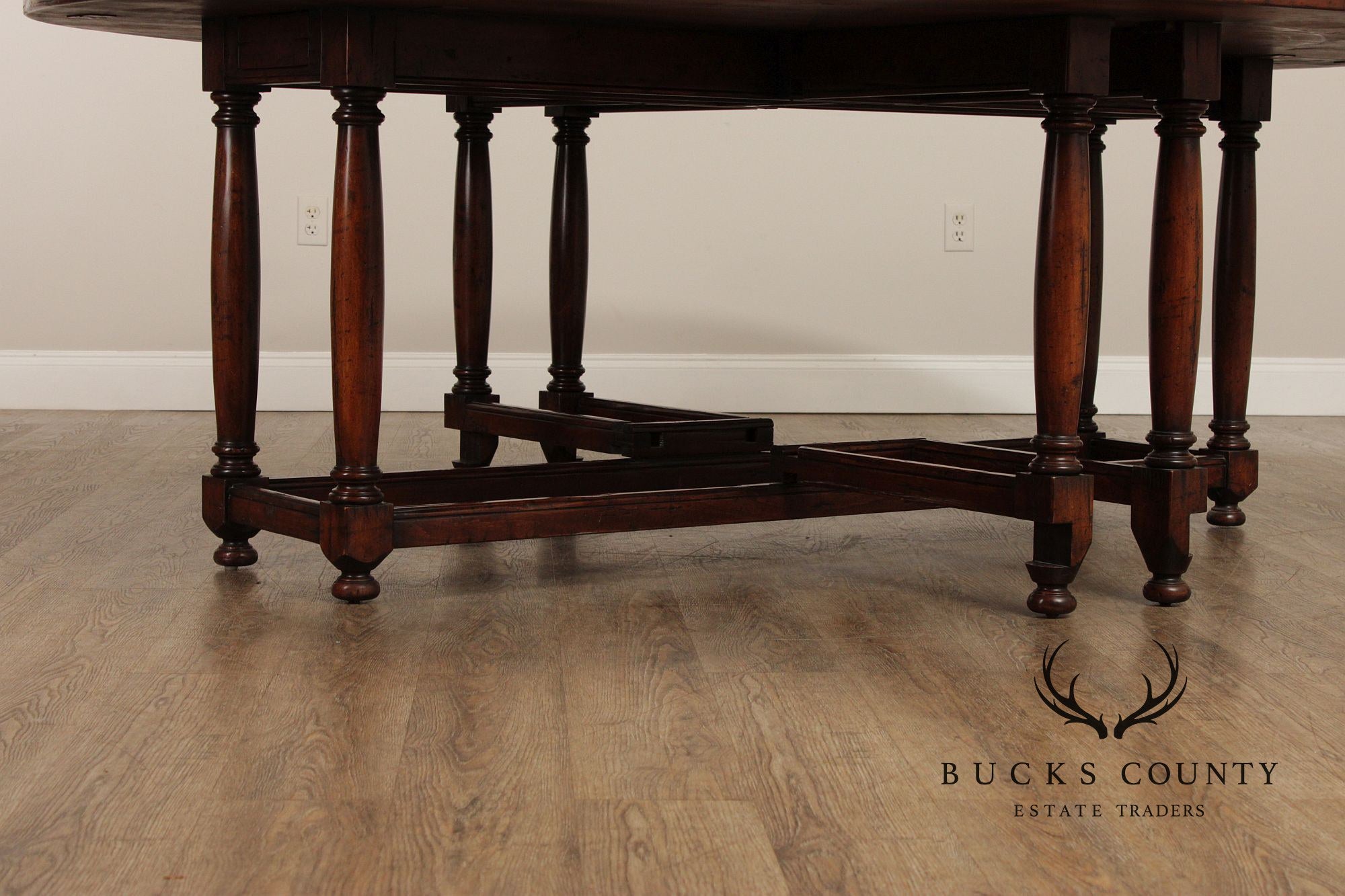 English Style Quality Gateleg Dropleaf Dining Table