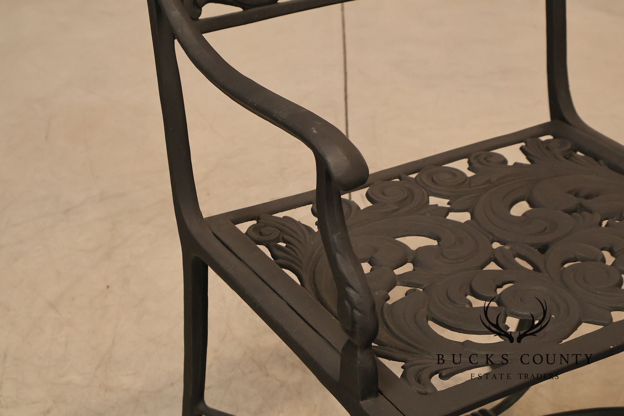 Cast Aluminum Outdoor Dining Set With Pierced Decoration