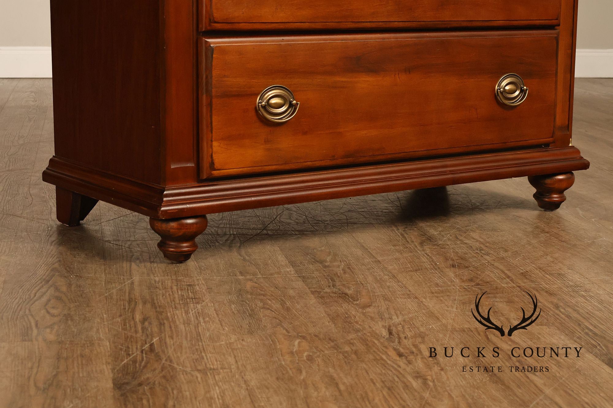 Broyhill Traditional 5 Drawer Tall Chest