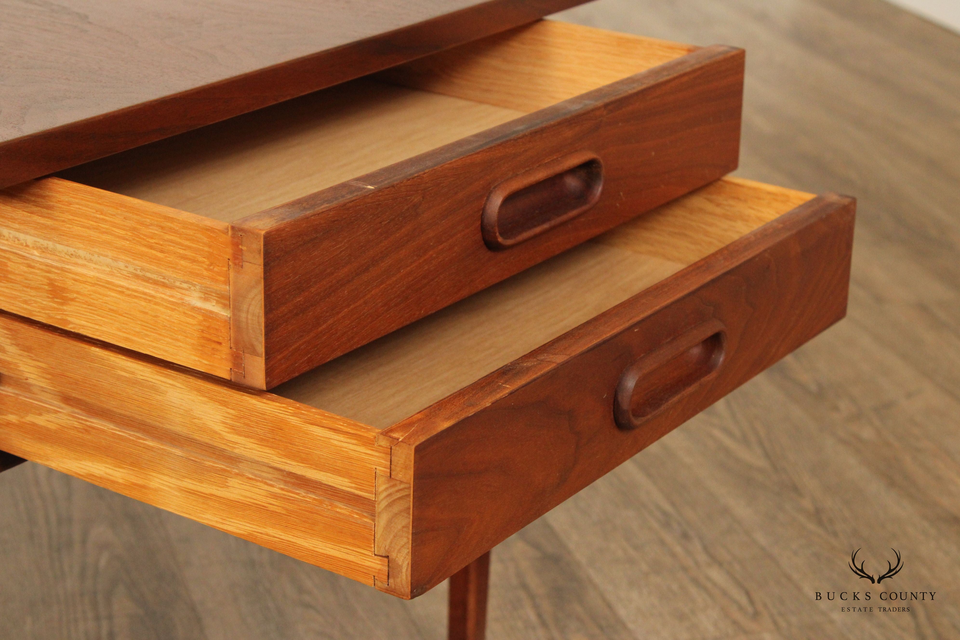 Mid Century Modern Pair of Walnut End Tables