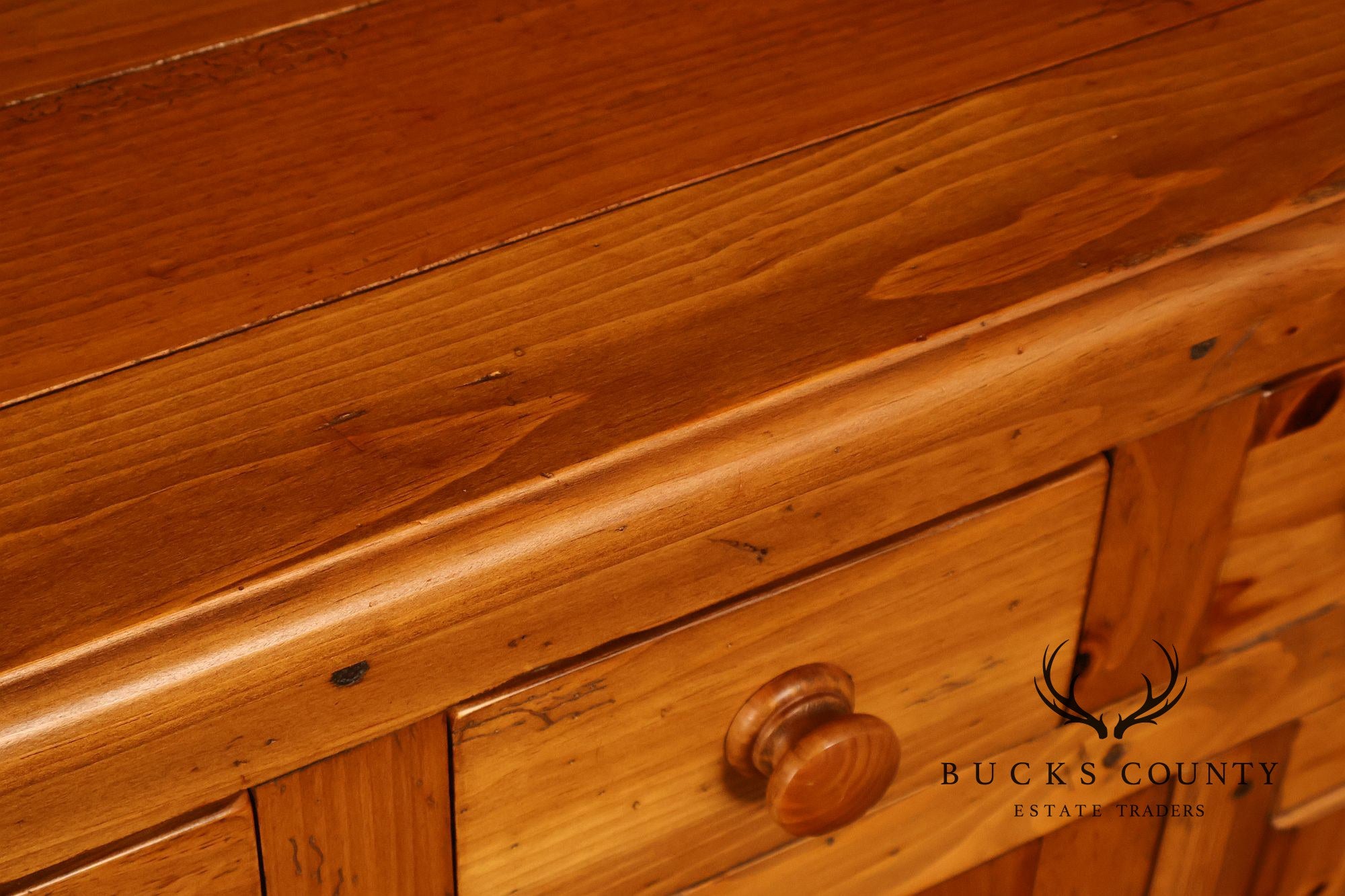 Ethan Allen Country Crossings Pine Set Back Hutch