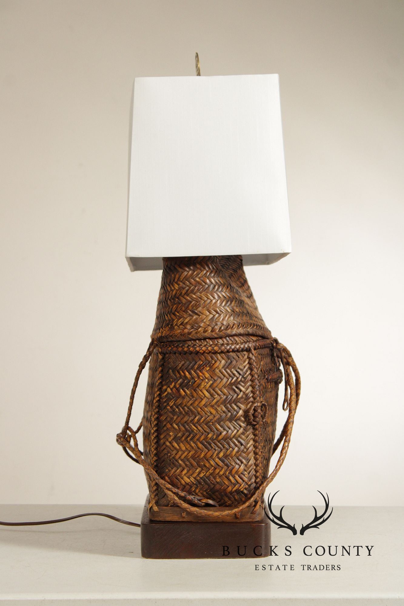 Asian Vintage Woven Wicker Basket Table Lamp