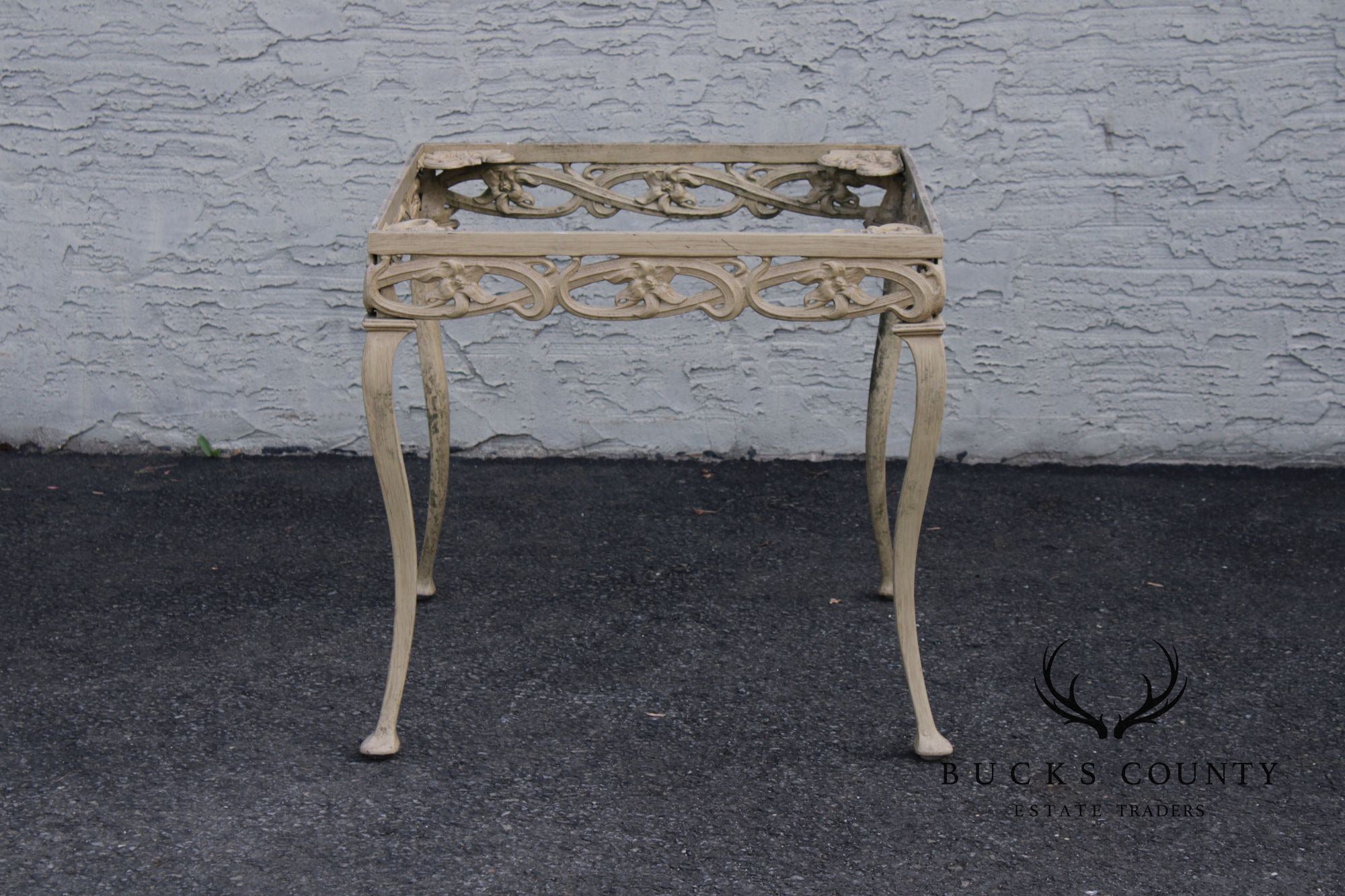 BROWN JORDAN CAST ALUMINUM 'DAY LILY' OUTDOOR PATIO SIDE TABLE