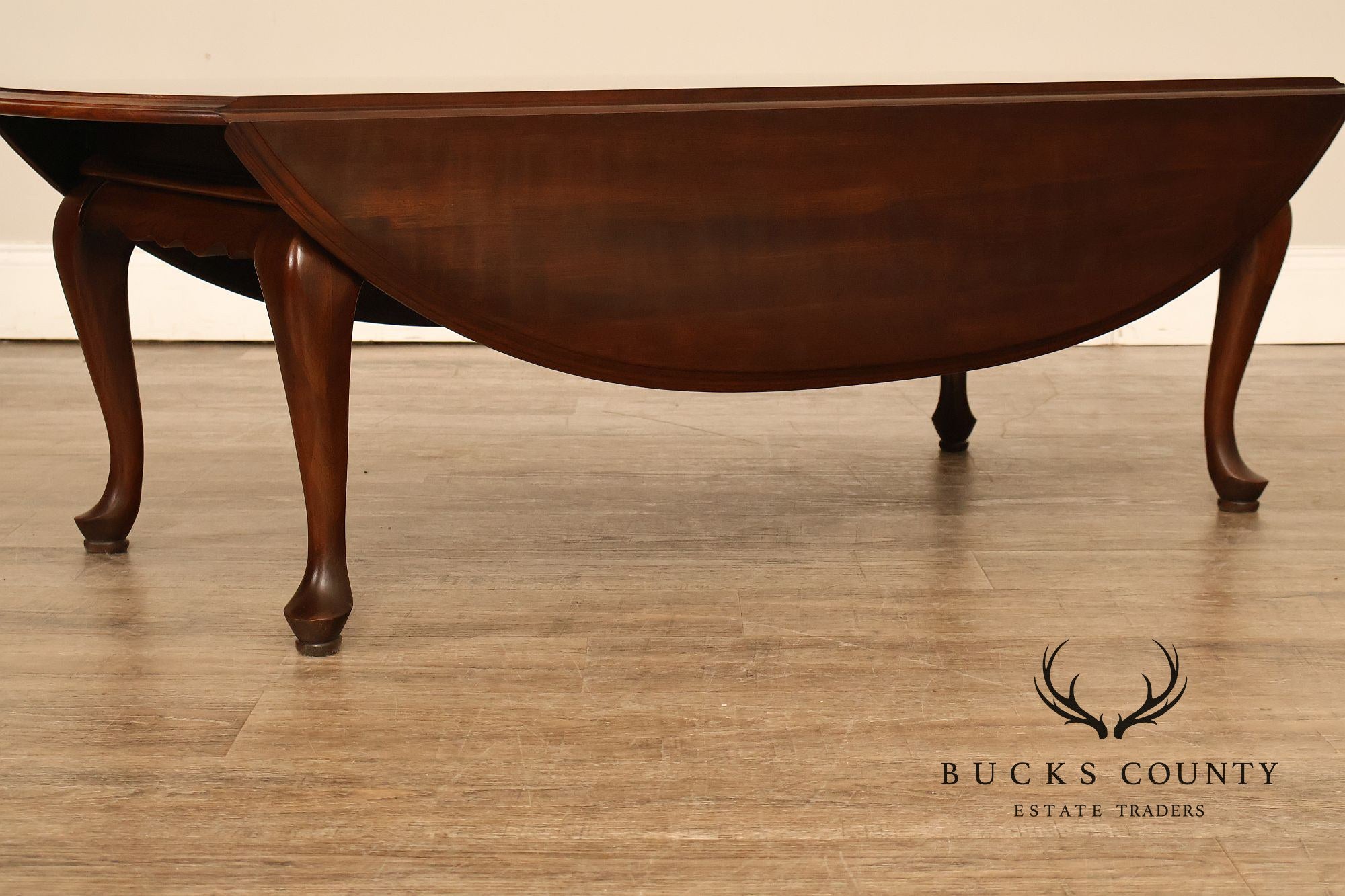 Ethan Allen Queen Anne Style Cherry Drop Leaf Coffee Table