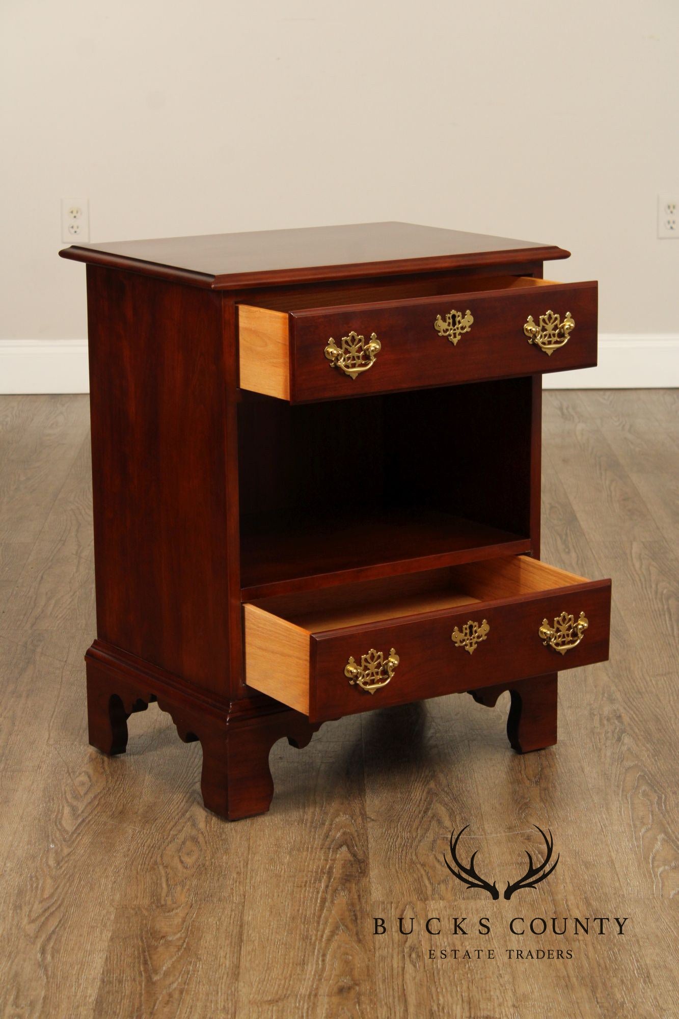 Statton Chippendale Style Pair of Cherry Open Nightstands