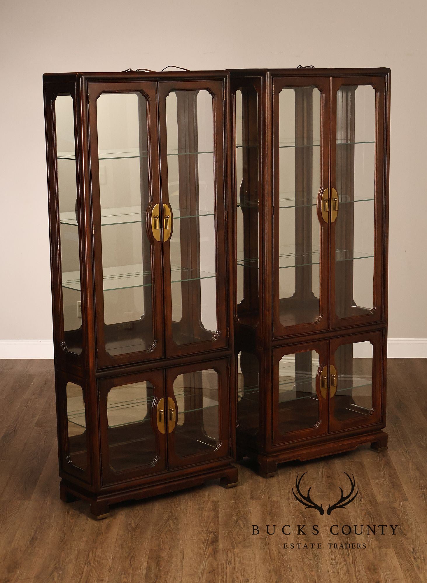 Hollywood Regency Asian Influenced Pair Of Lighted Curio Display Cabinets