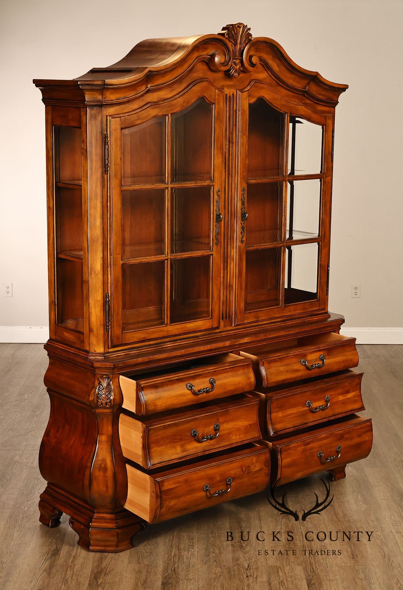Ethan Allen 'Tuscany' China Cabinet