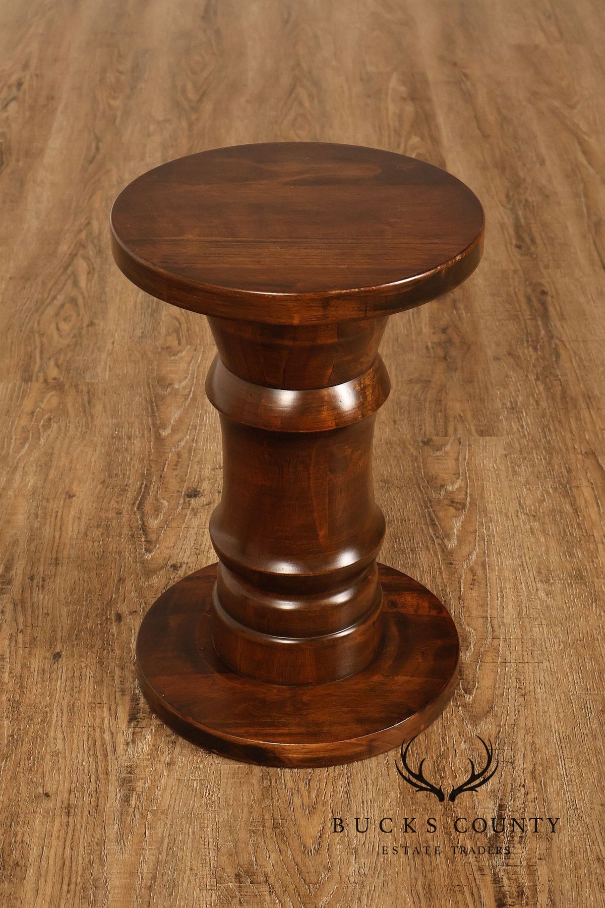 British Colonial Style Pair of Turned Wood Pedestals