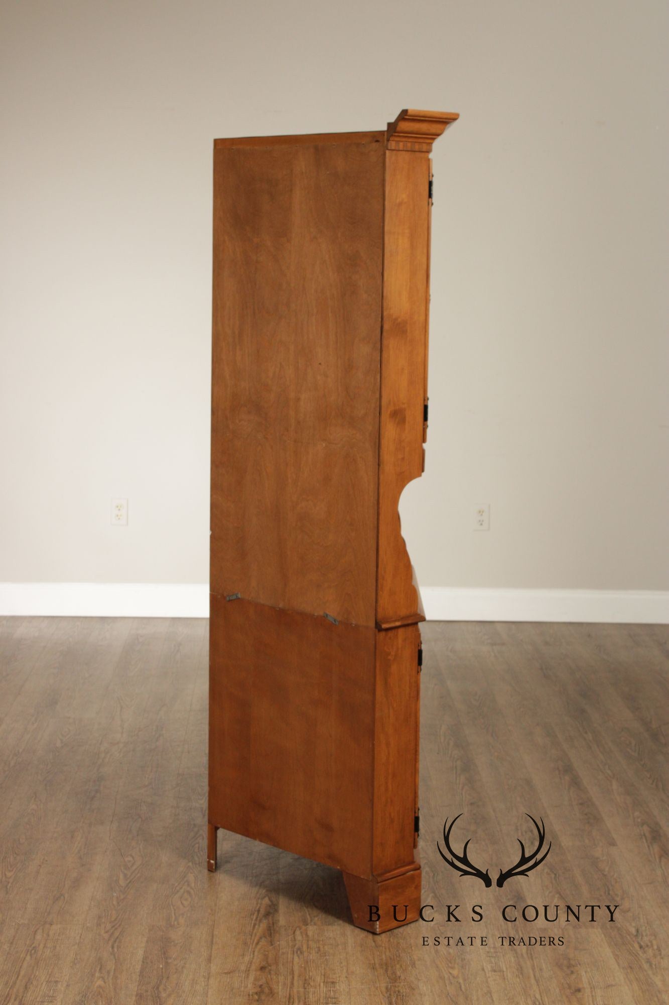 Ethan Allen Heirloom Maple Corner Cabinet
