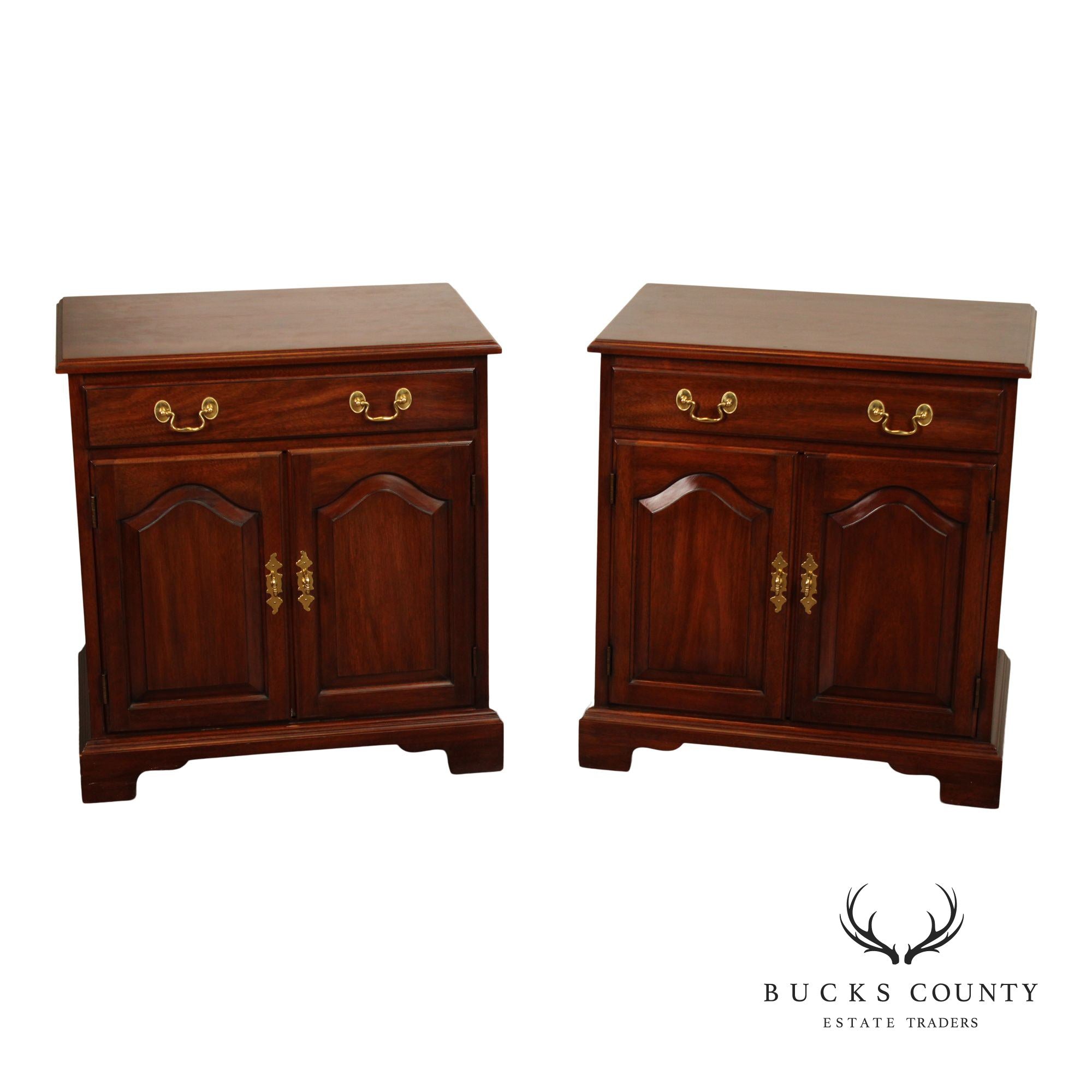 Henkel Harris Georgian Style Pair of Mahogany Nightstands