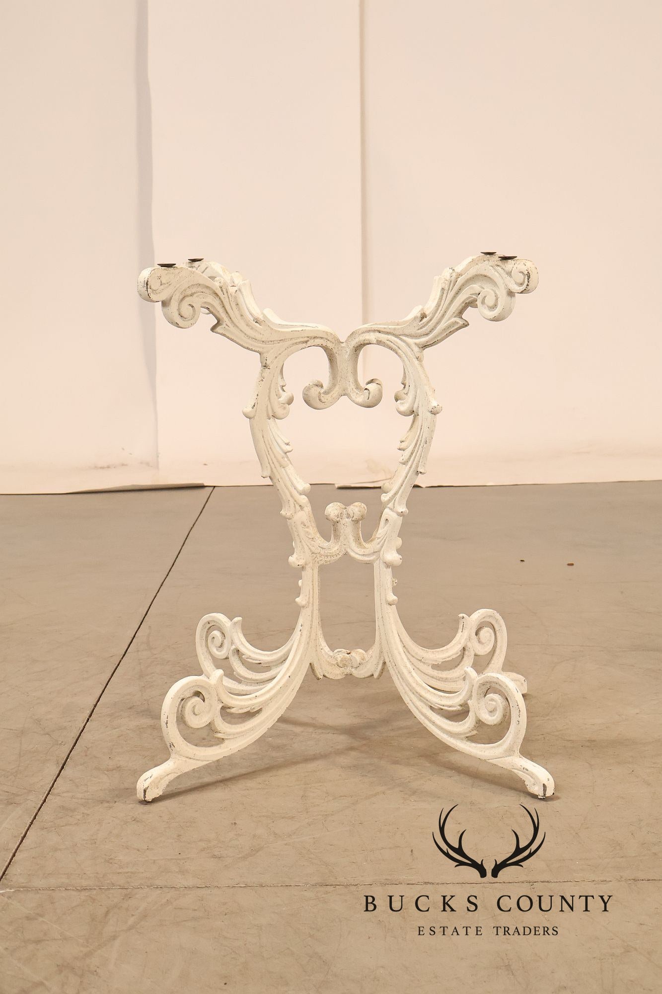 Vintage Cast Aluminum Garden Dining Set With Four Chairs And Table Base