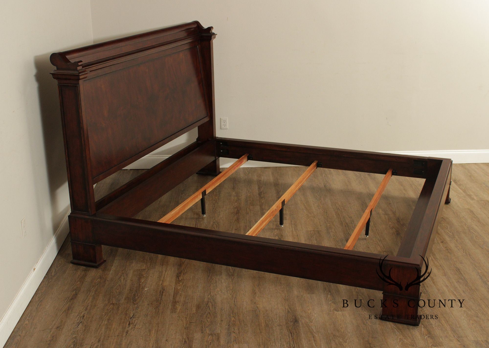 Bernhardt Traditional King Size Sleigh Bed