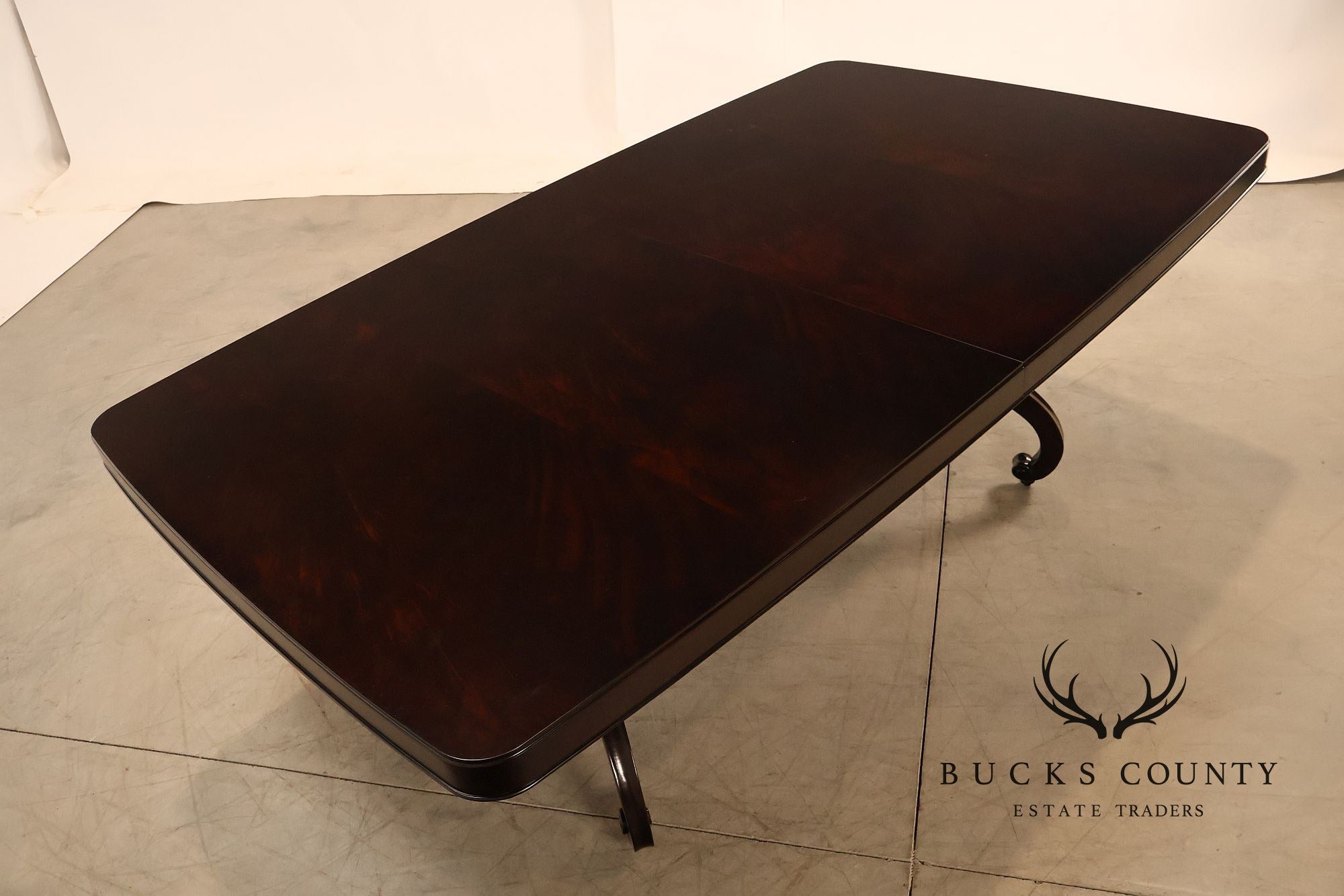Thomasville Transitional Style Double Pedestal Mahogany Dining Table
