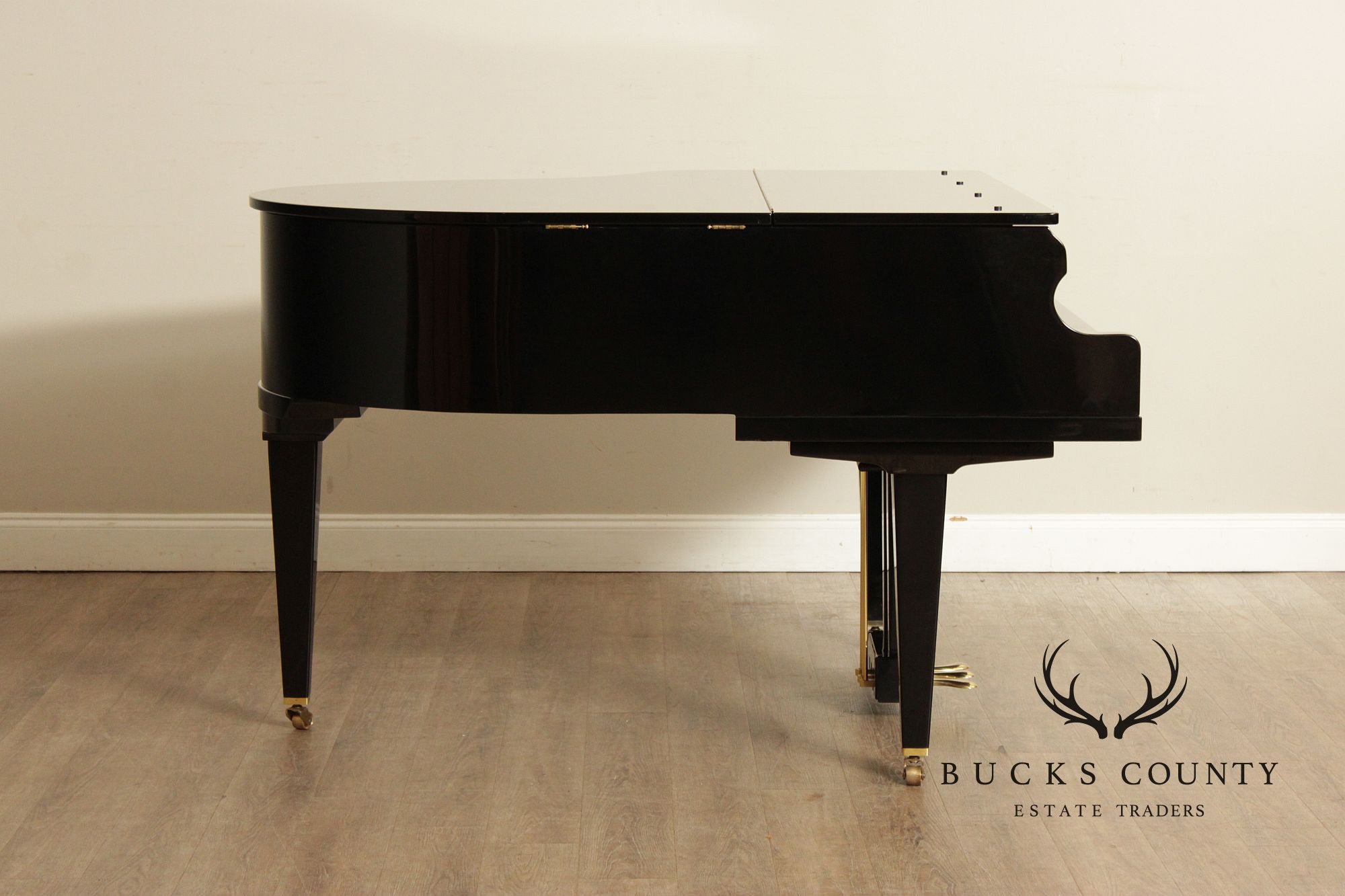 Kimball 'Viennese Classic' Baby Grand Piano and Bench