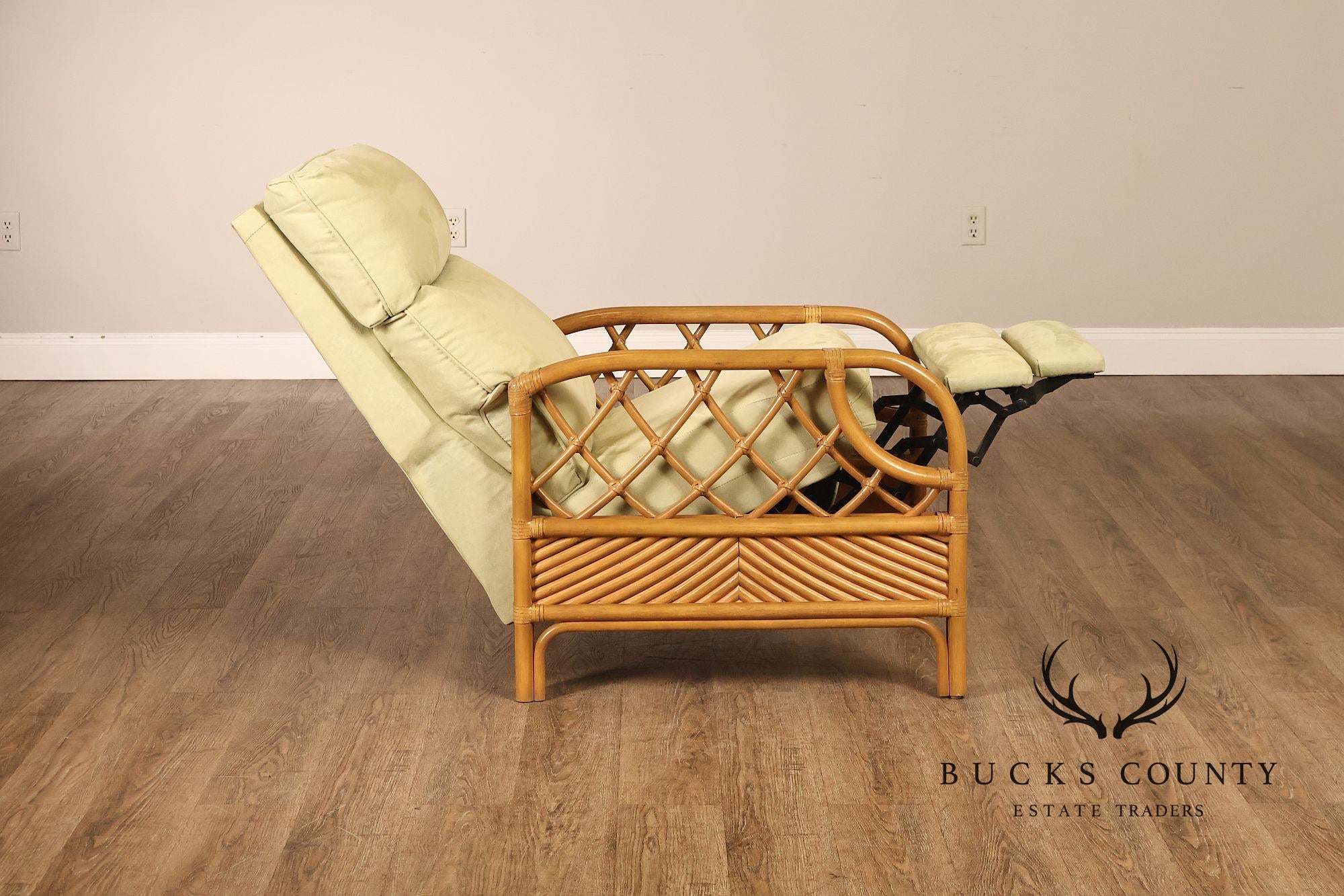 TradeWinds Rattan Reclining Lounge Chair
