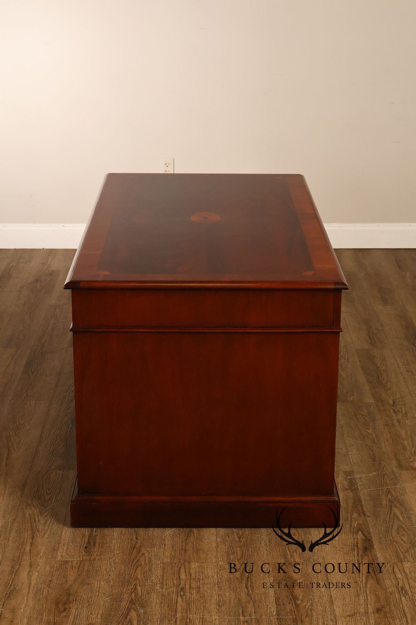 Hekman Traditional Mahogany Inlaid Seven Drawer Executive Desk