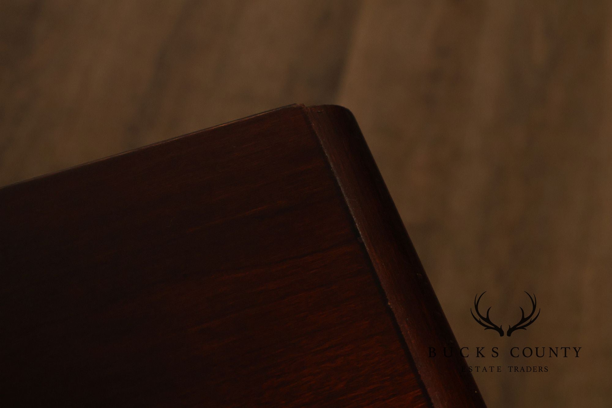 Thomasville 'Collectors Cherry' Triple Dresser with Tri-Fold Mirror