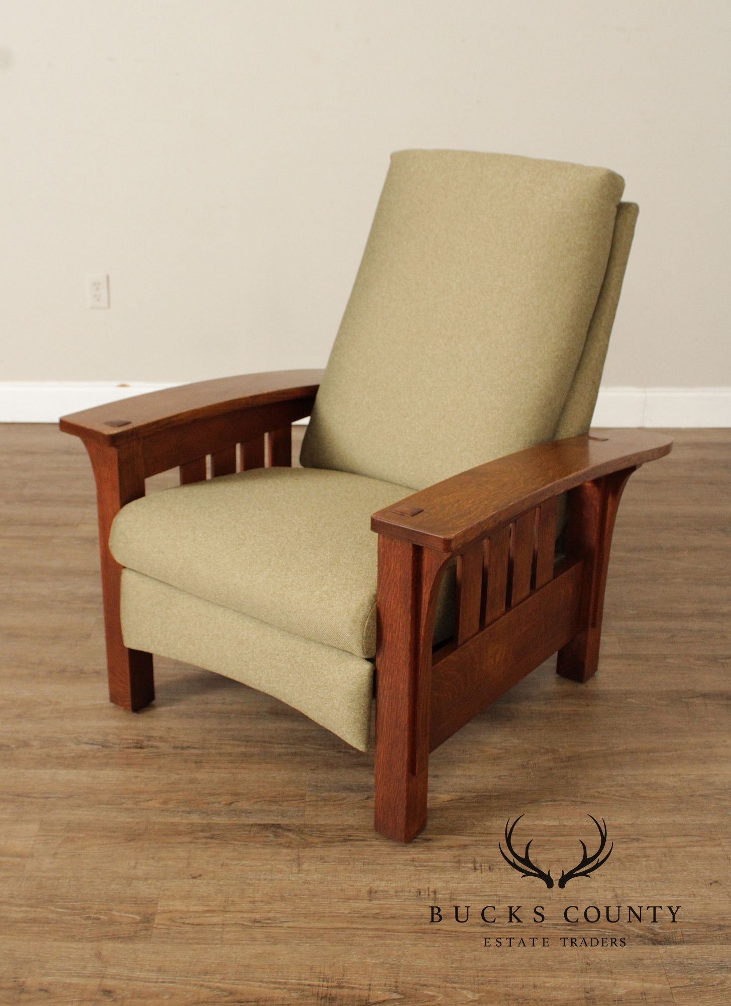 Stickley Mission Collection Oak Bow Arm Recliner