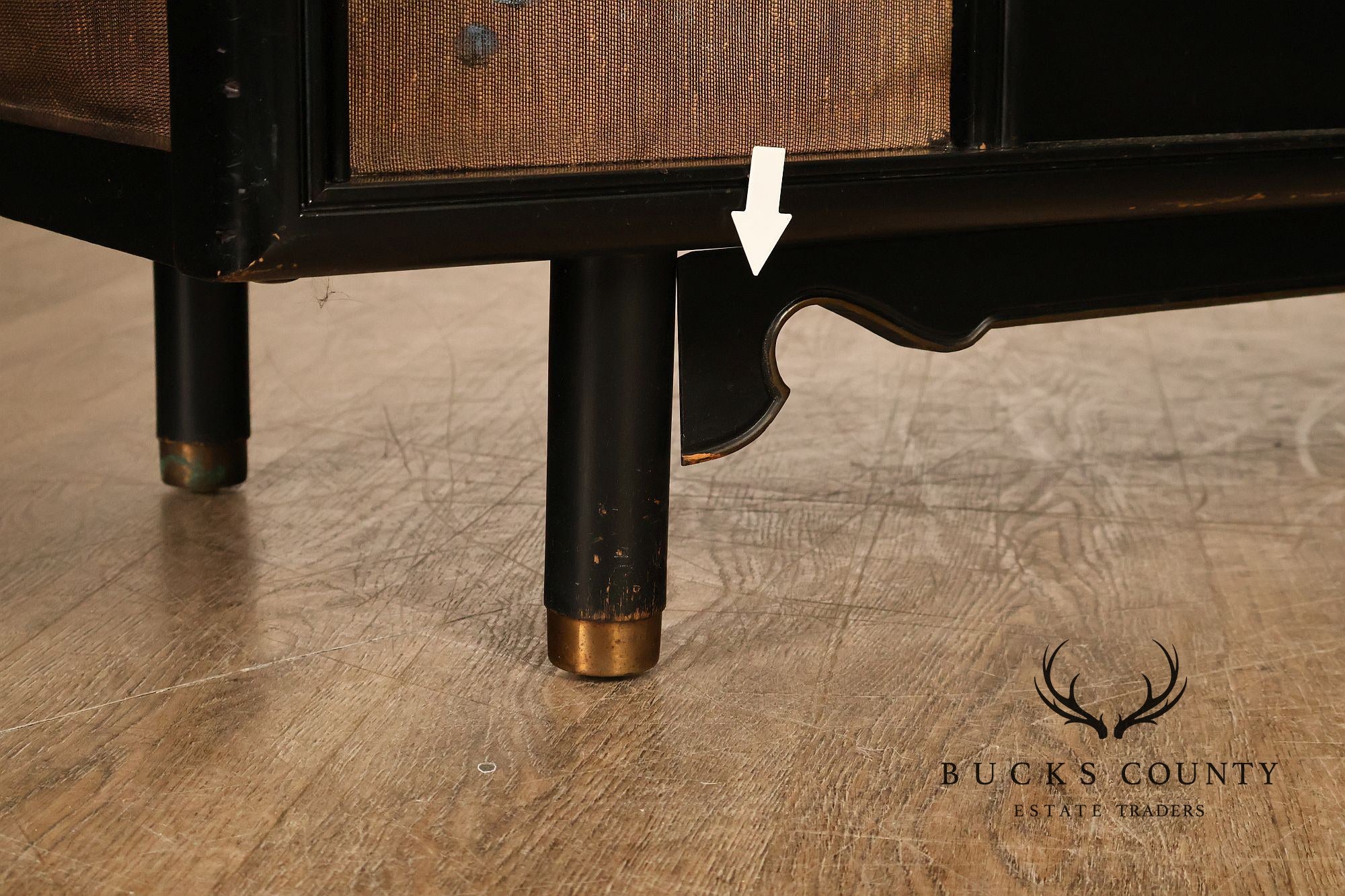 Magnavox Ebony Asian Influence Stereo Turntable Radio Console Table