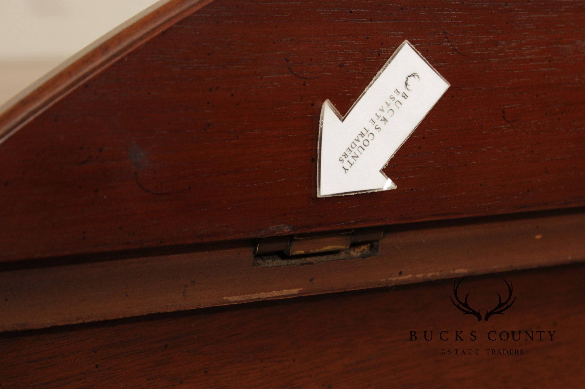 Heritage Chippendale Style Mahogany Butler's Tray Table