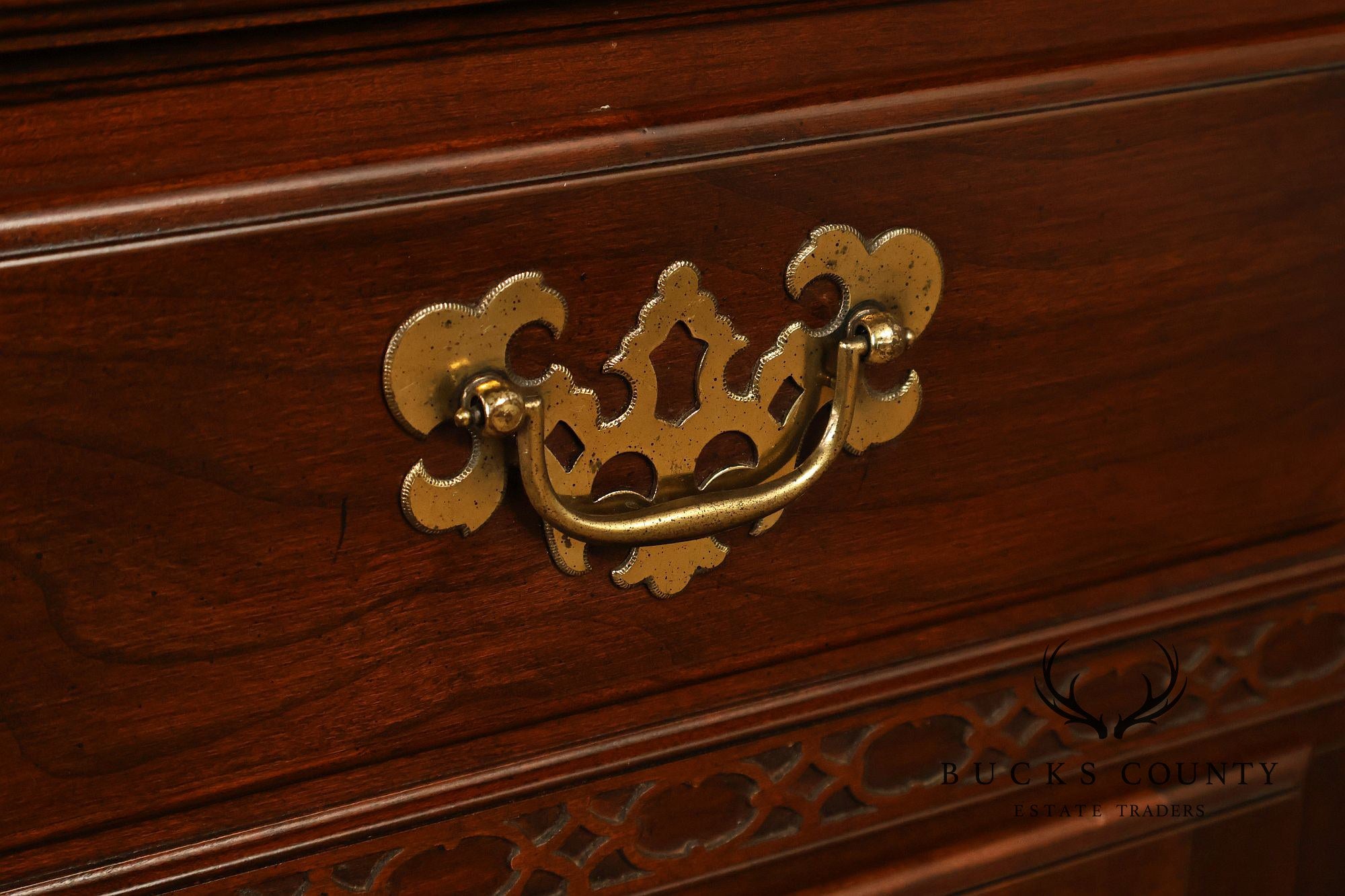 Ethan Allen 'Georgian Court' Cherry China Cabinet