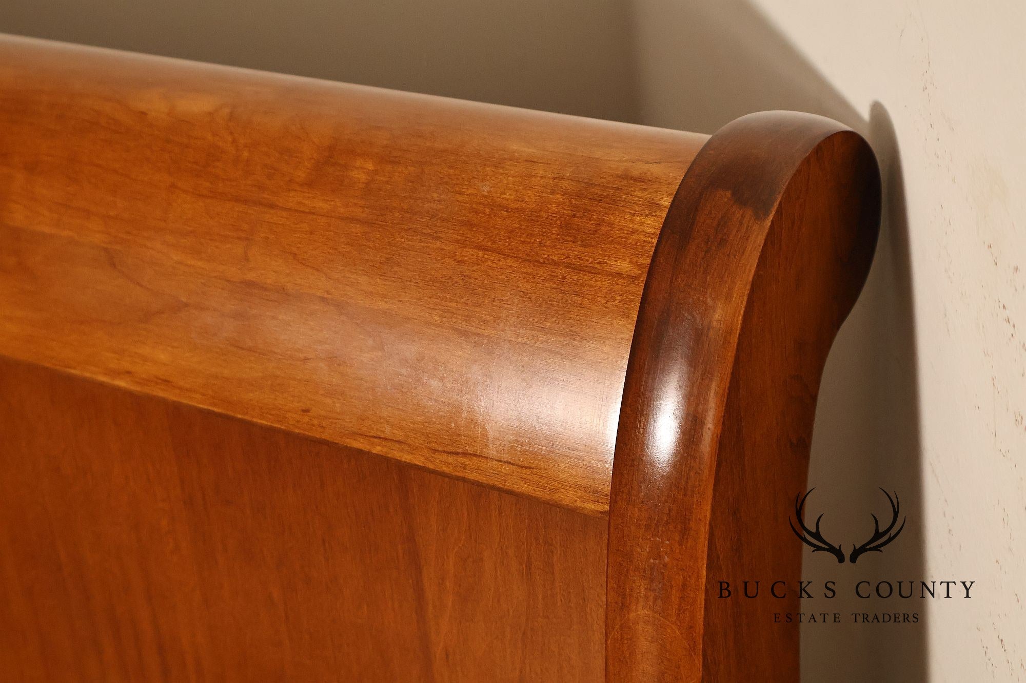 HPL Shermag Maple King Size Sleigh Bed