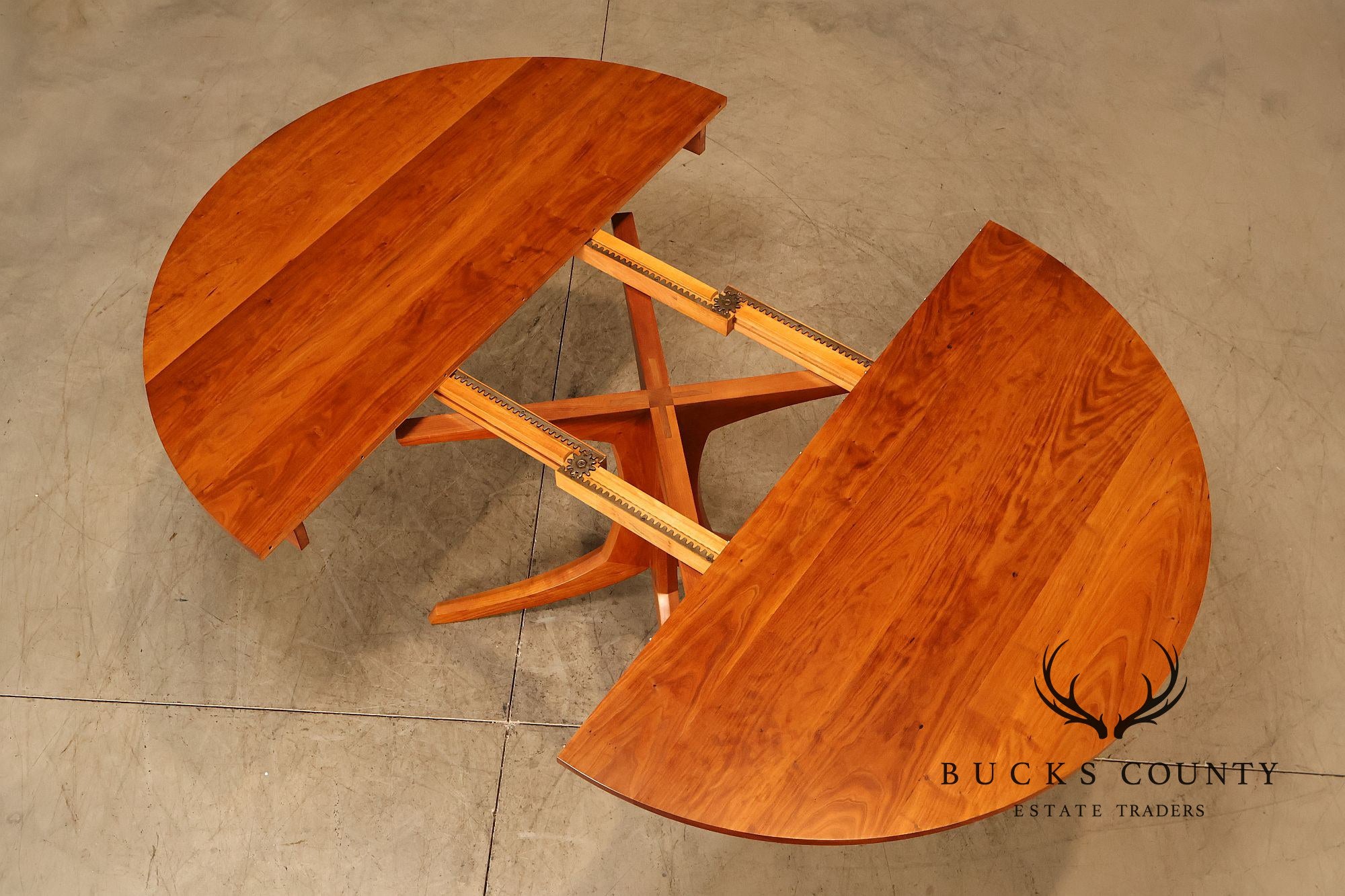 Thomas Moser Georgetown Round Cherry Pedestal Extension Dining Table