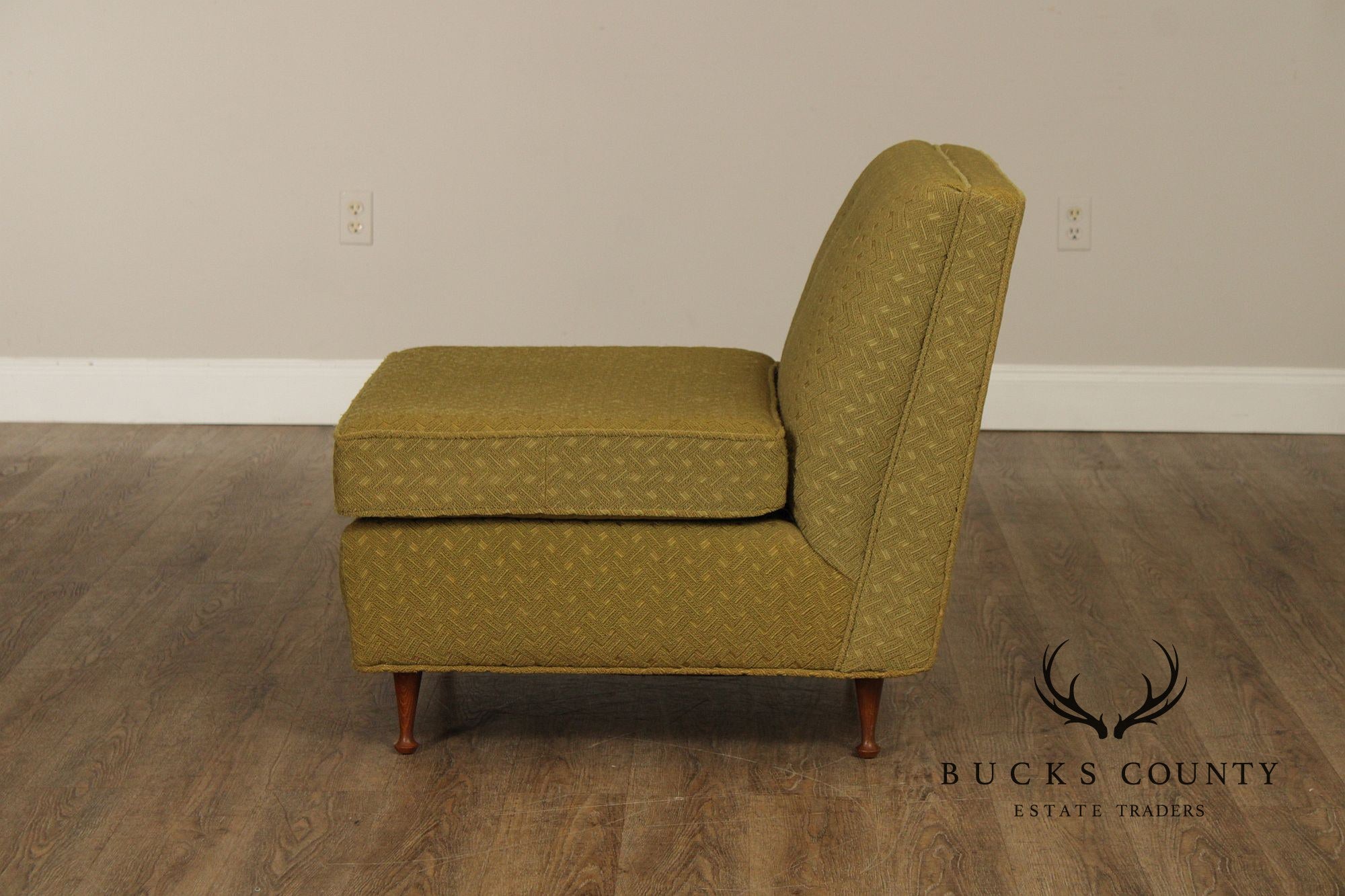 Mid Century Modern Pair of Lounge Chairs